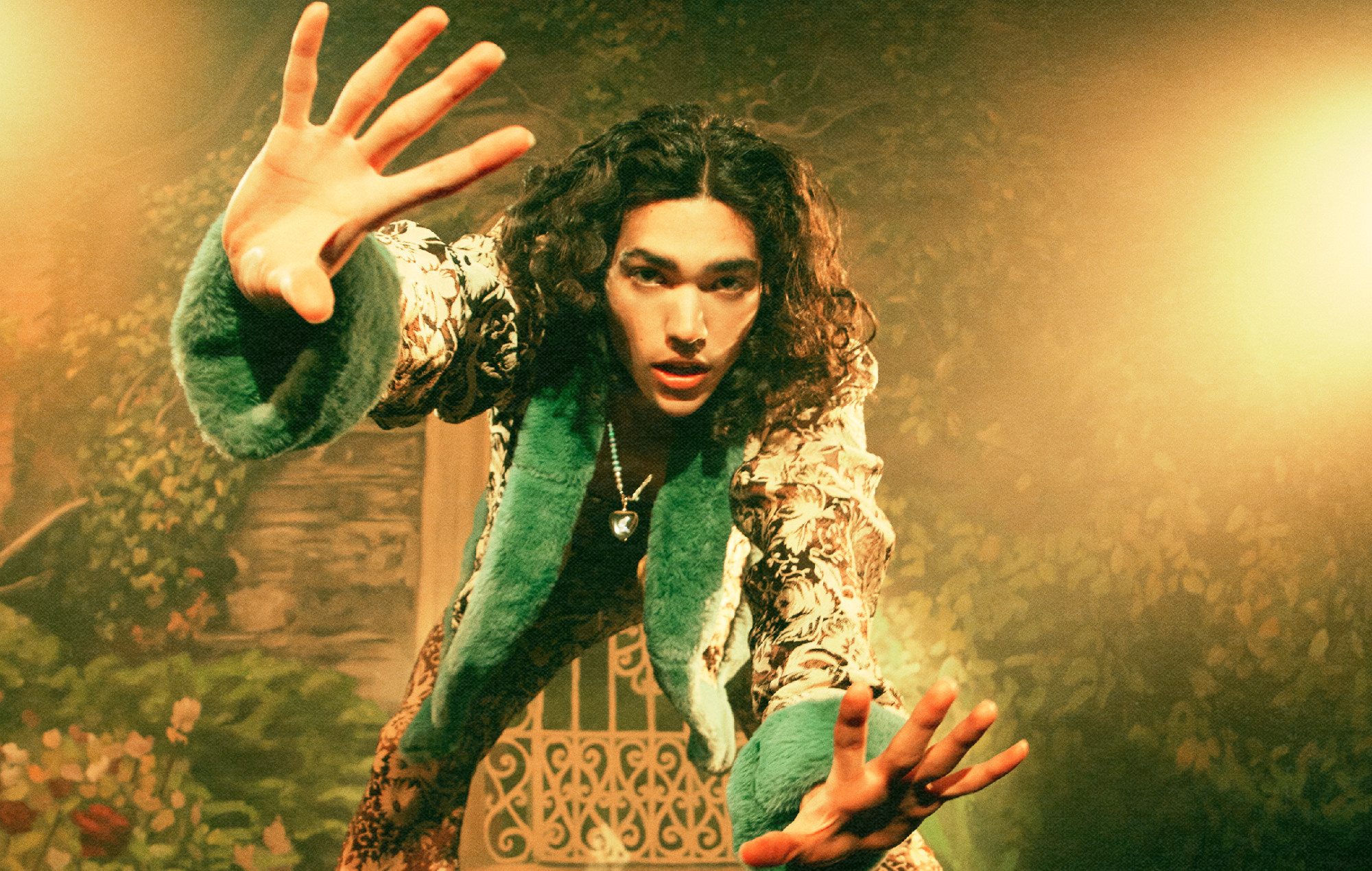 Conan Gray - Critique de 'Superache': des bangers pop dramatiques et confessionnels