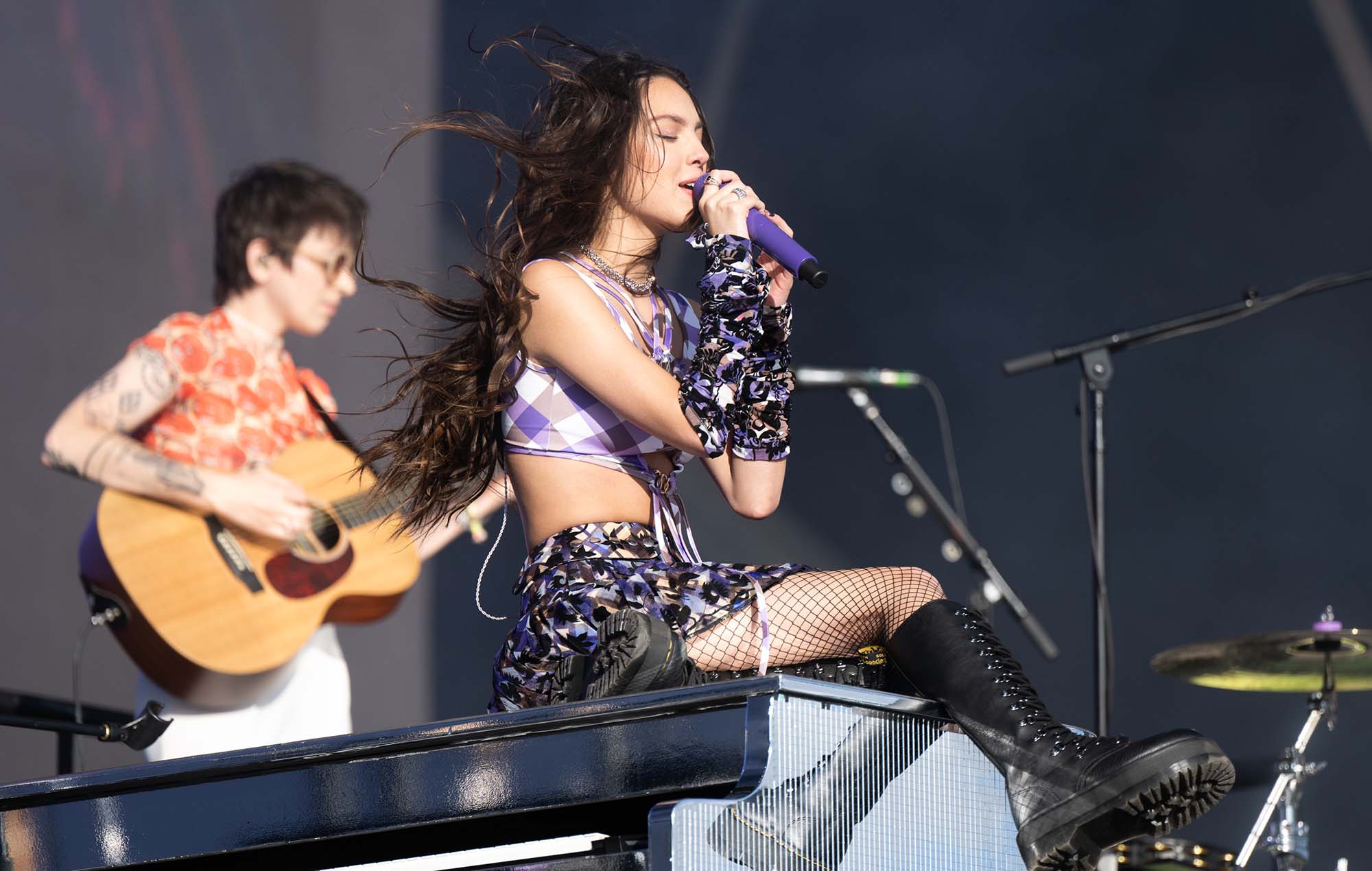 Olivia Rodrigo amène Lily Allen sur scène et dédie "Fuck You" à la Cour suprême des États-Unis