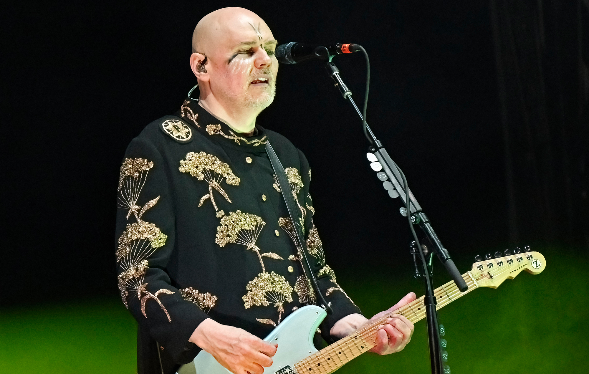 Billy Corgan annonce un concert-bénéfice virtuel pour les victimes de la fusillade de Highland Park