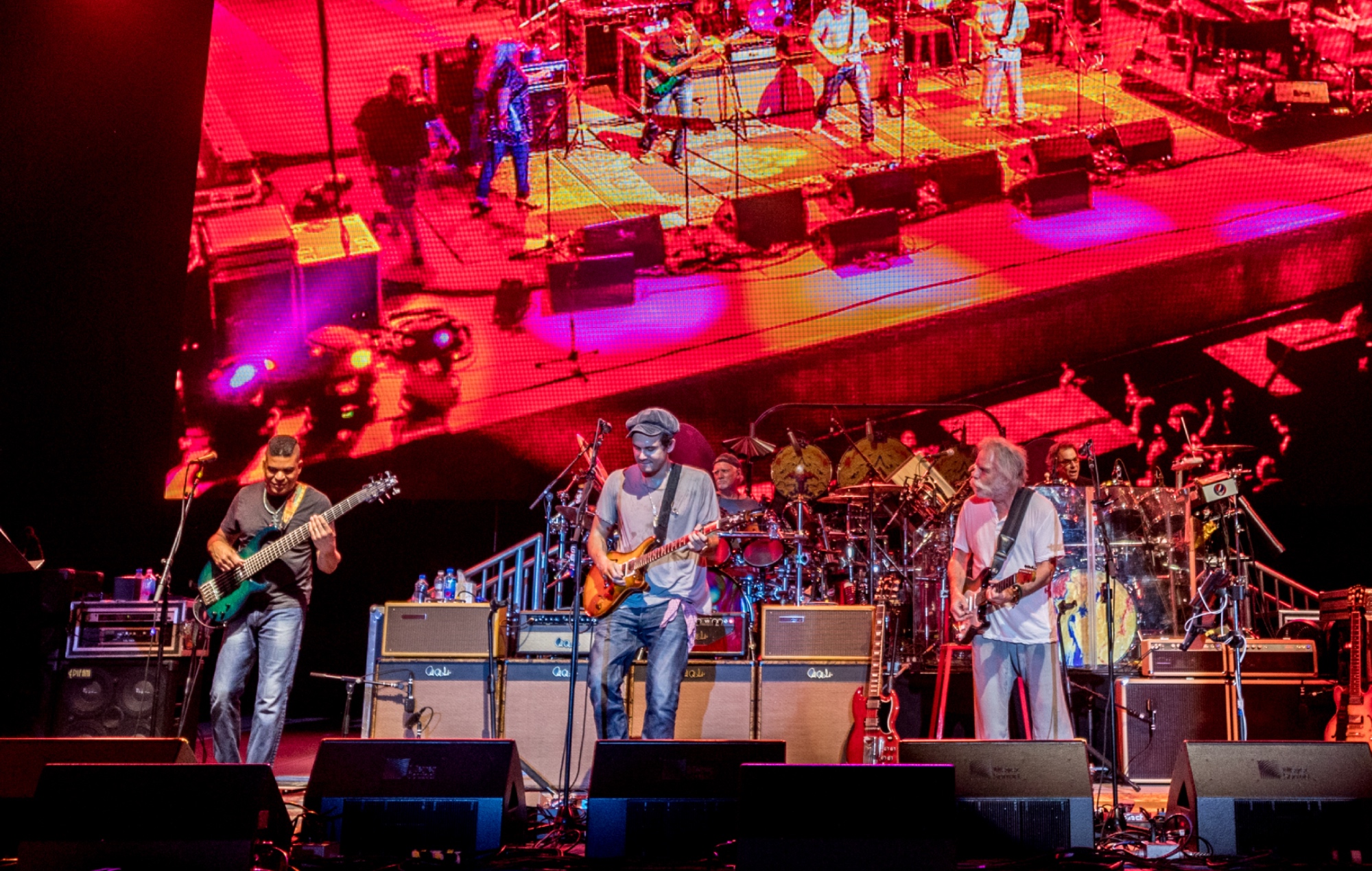 Dead & Company partagent des messages pro-choix à l'écran lors de l'émission de Virginie