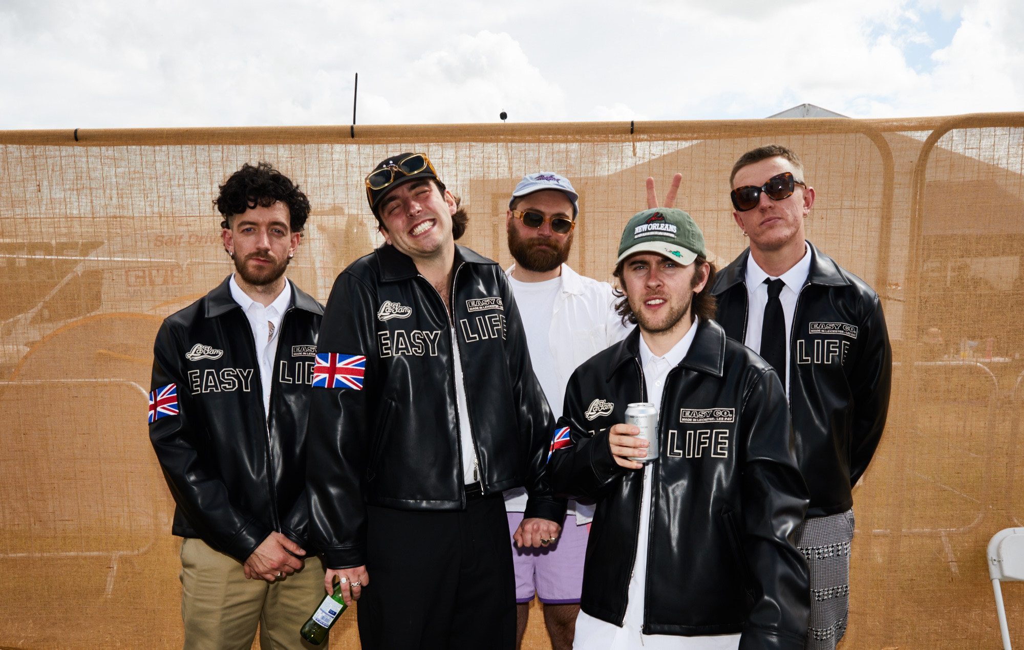 Easy Life recule la date de sortie de "Maybe In Another Life"