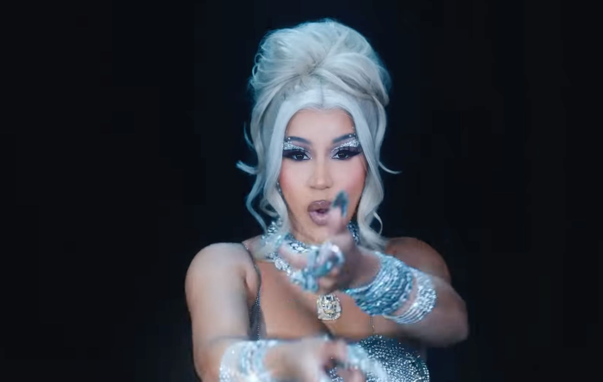 Le clip "Hot Shit" de Cardi B a un œuf de Pâques "Modern Warfare 2"