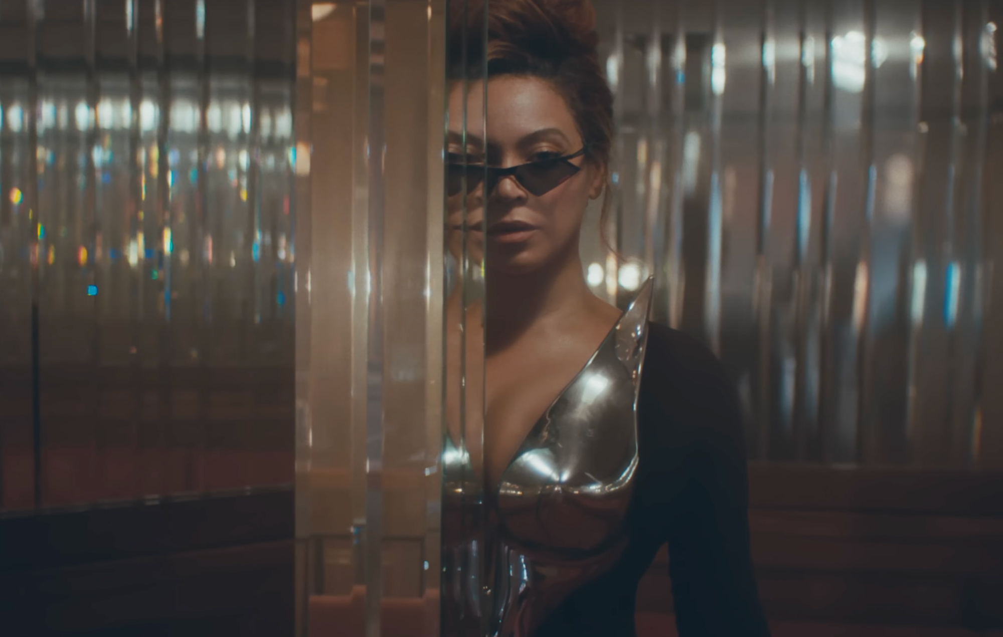 Beyoncé fait allusion aux visuels de "Renaissance" dans une nouvelle vidéo "teaser" pour "I'm That Girl"