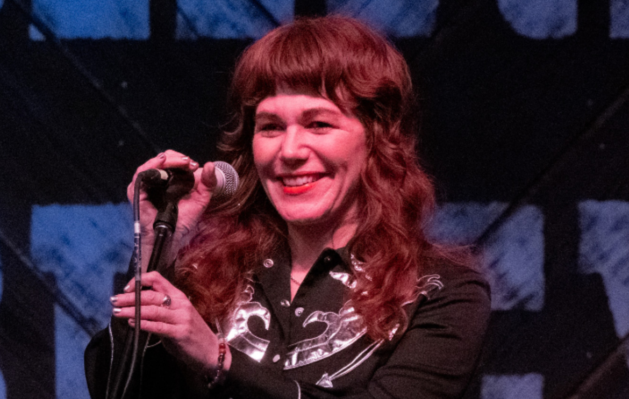 Jenny Lewis annule tous les concerts en salle en raison de problèmes de COVID-19