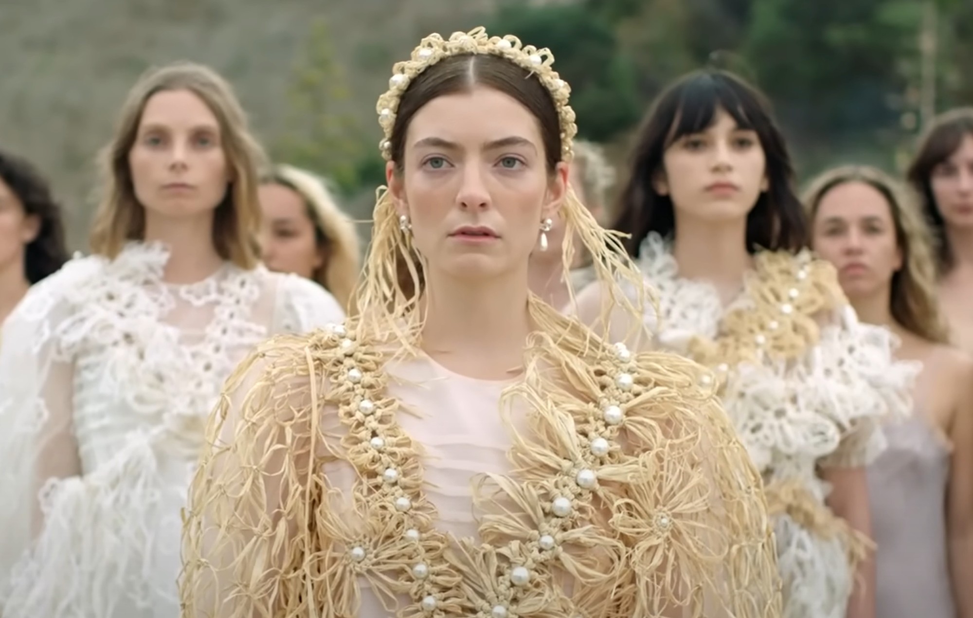 Regardez le clip serein de Lorde pour "Oceanic Feeling"