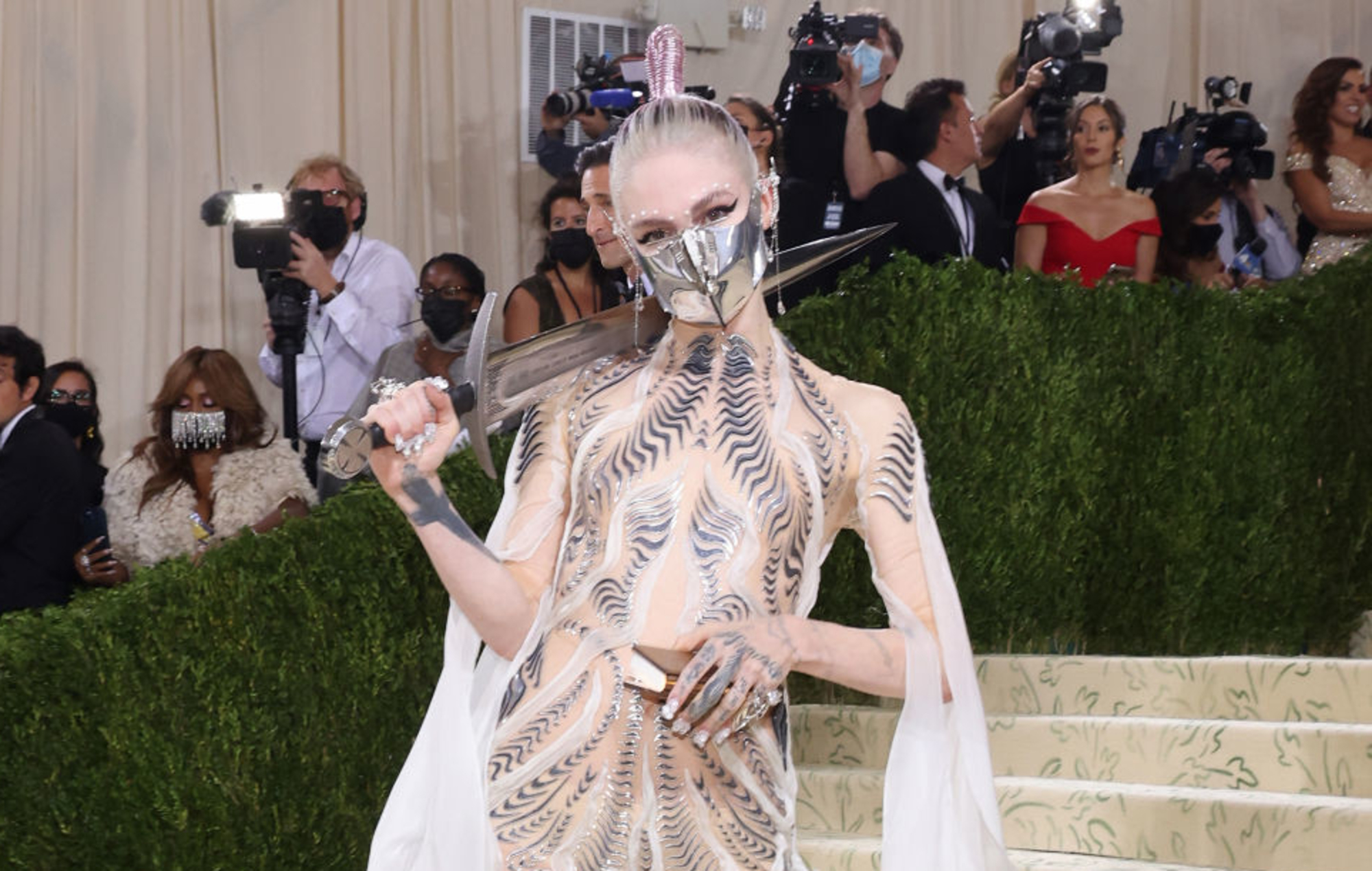 Grimes discute du nouvel album, des problèmes de santé, de son label et plus