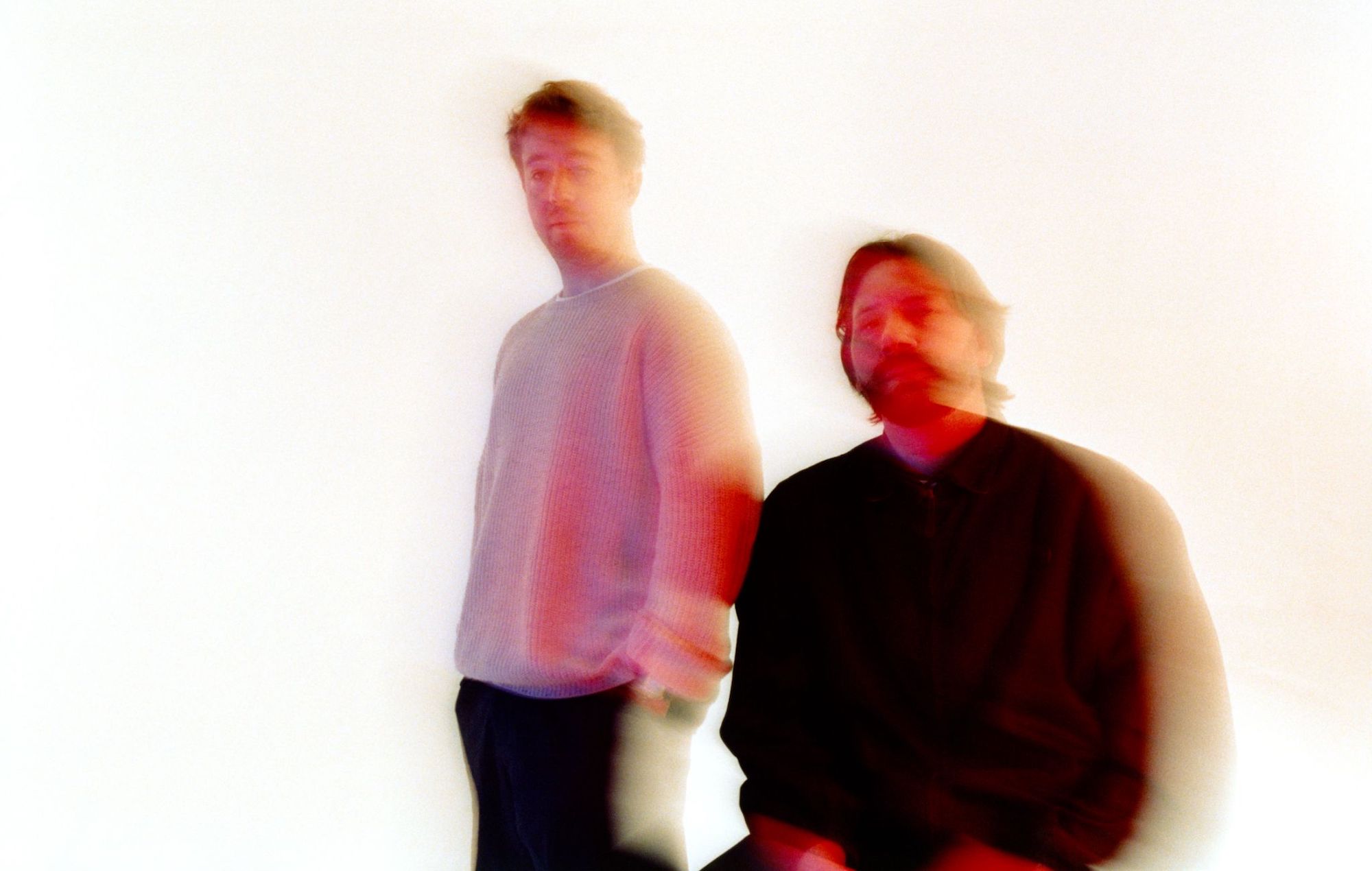 Mount Kimbie annonce un nouveau double album avec Slowthai, James Blake et plus