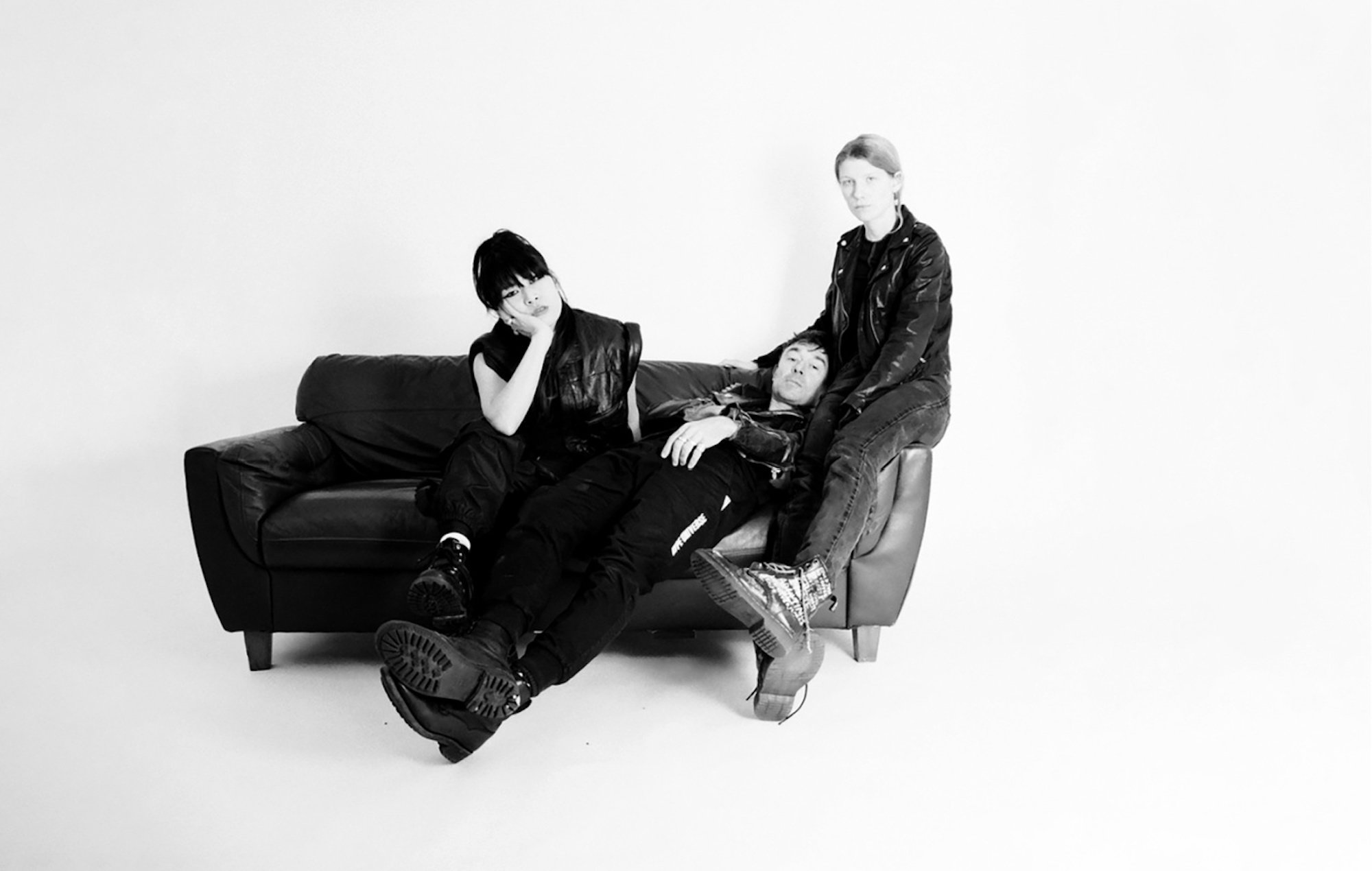 The Big Pink partage "Safe and Sound" et le lancement de l'album à Londres