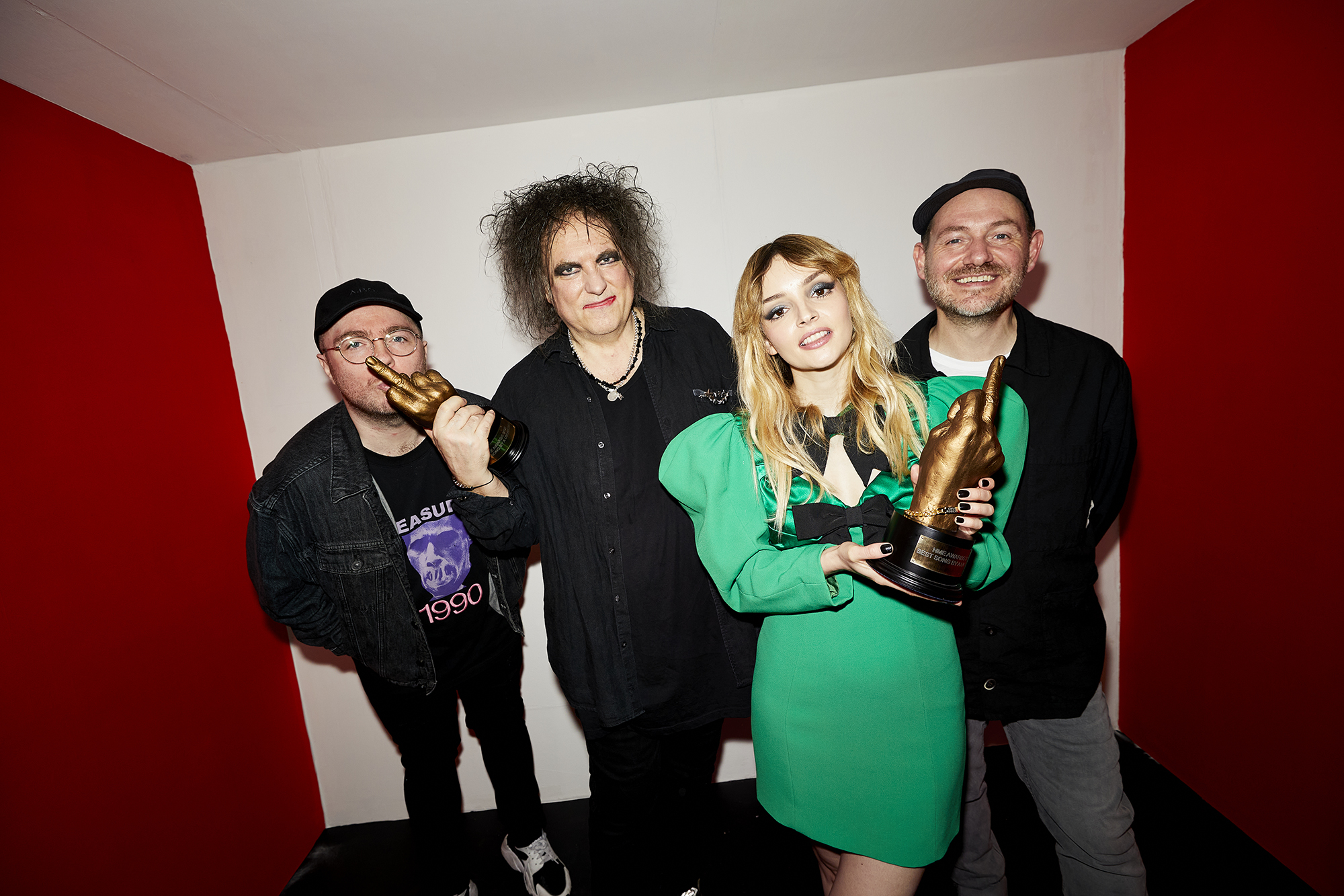 Nouveau projet parallèle de Chvrches and Sons & Daughters "Still Love You"