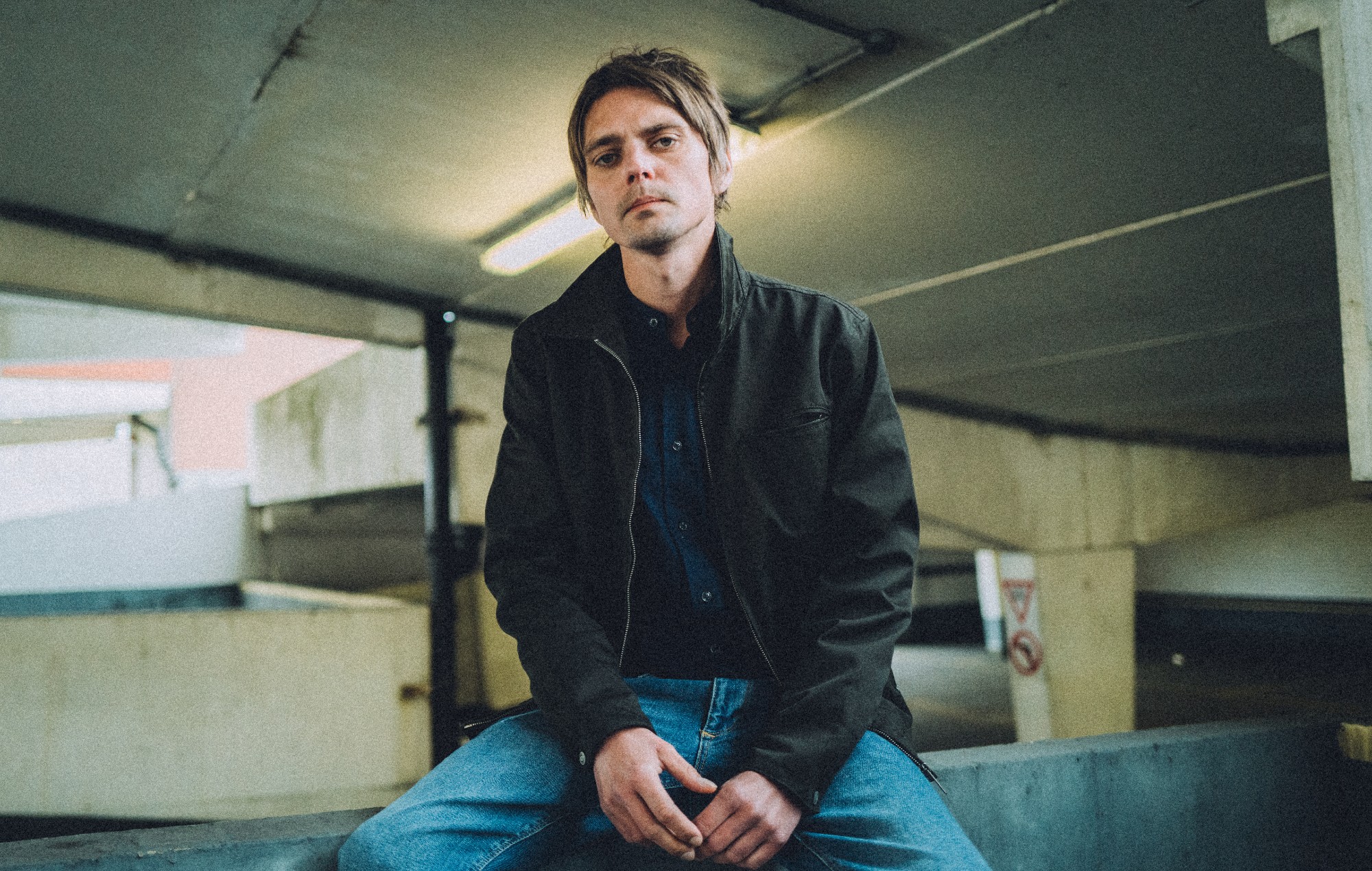 Le frère de Sam Fender, Liam, taquine son premier single plein d'espoir