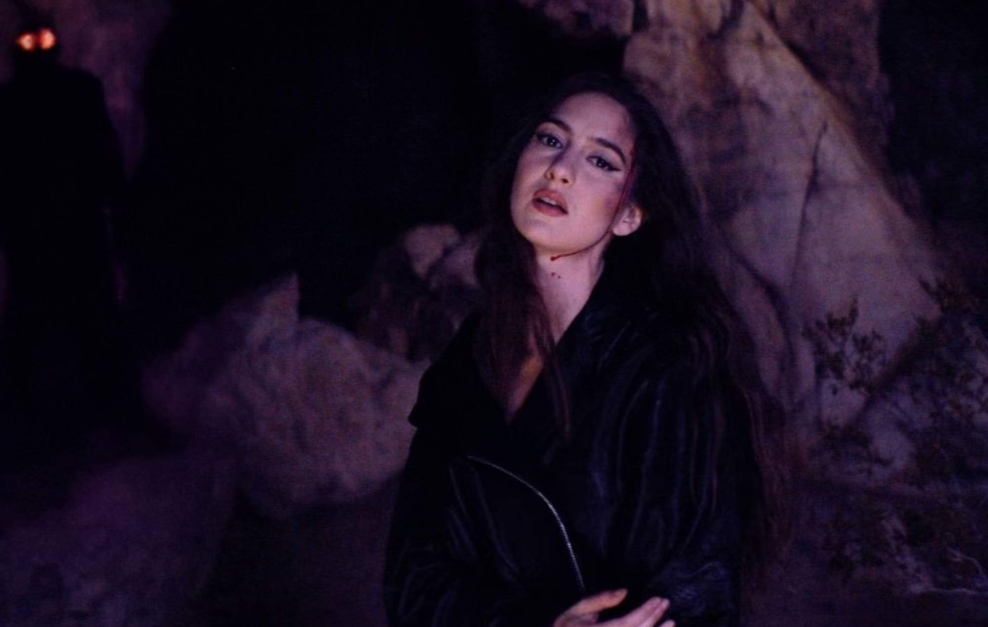 Weyes Blood - Critique de "And In The Darkness, Hearts Aglow": un optimisme calme dans l'apocalypse actuelle