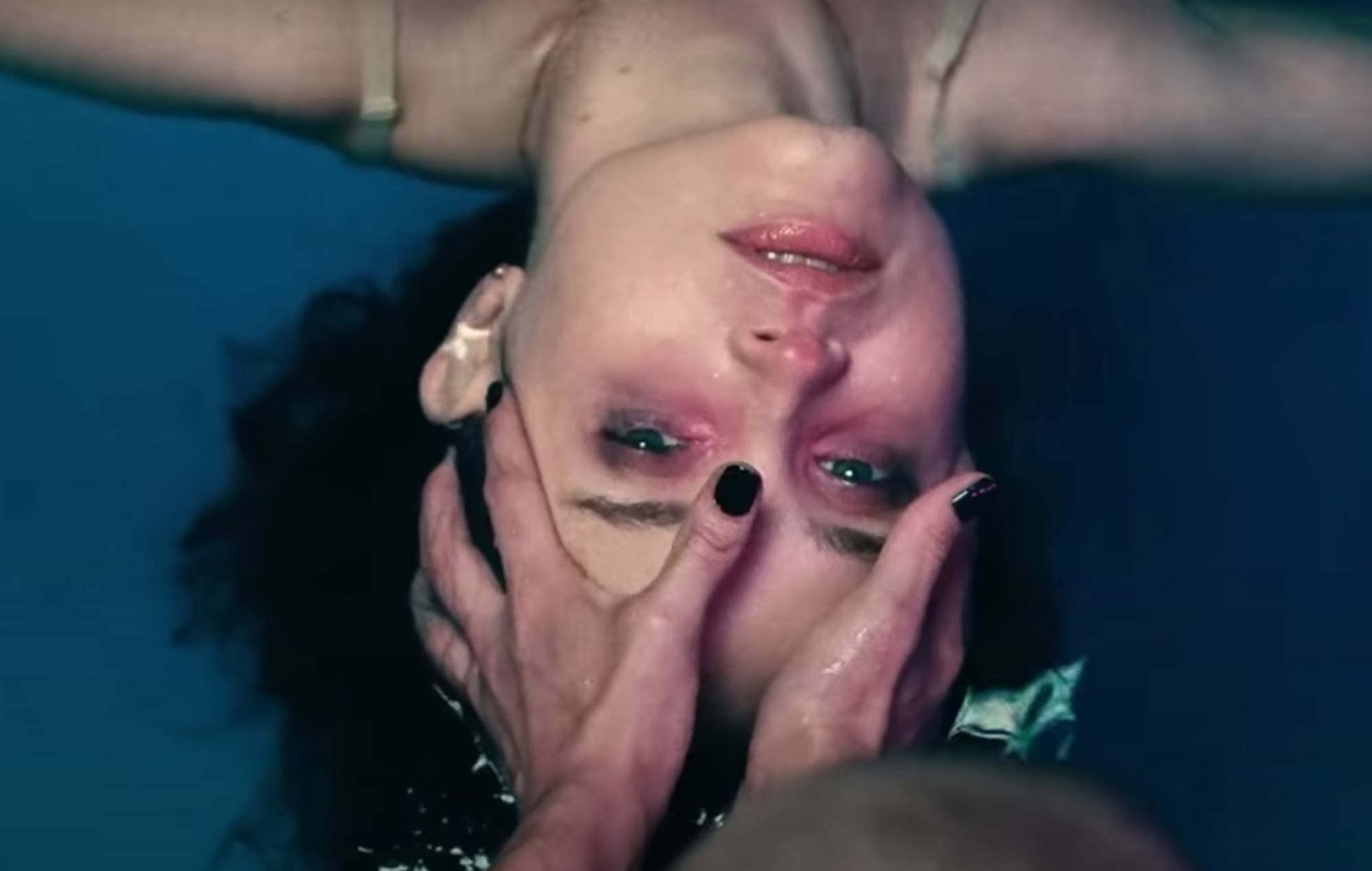 Le projet parallèle de Chino Moreno, Crosses, partage la vidéo de la nouvelle chanson "Holier"