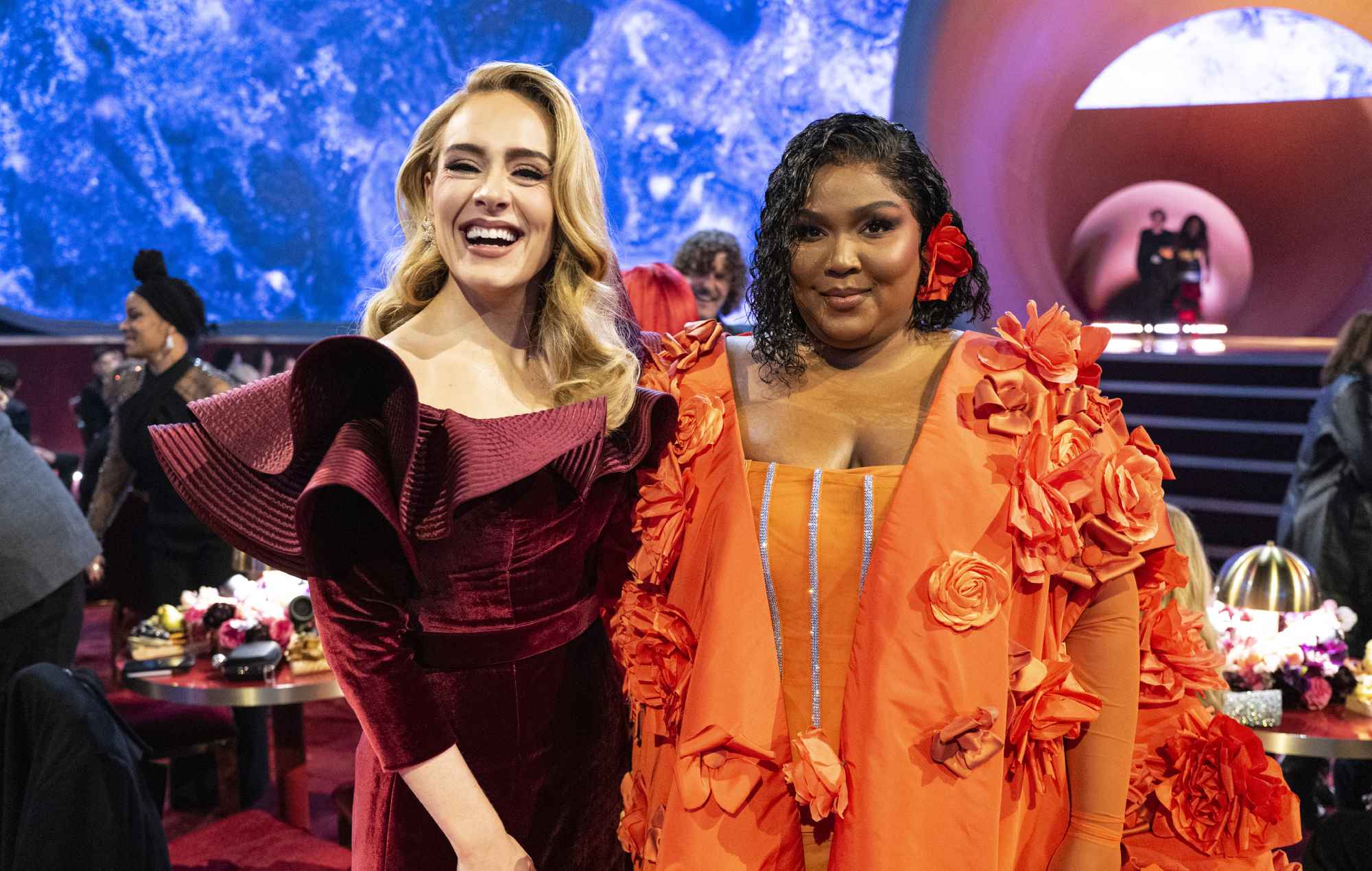 La vidéo de Lizzo clarifie les rumeurs d'Adele "sortant" après la victoire de Harry Styles aux Grammys