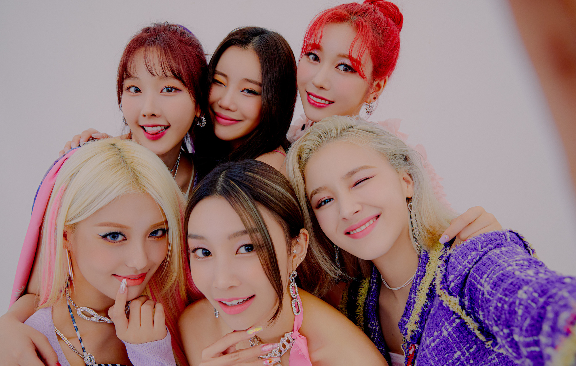 Le groupe de filles K-pop MOMOLAND confirme personnellement sa dissolution