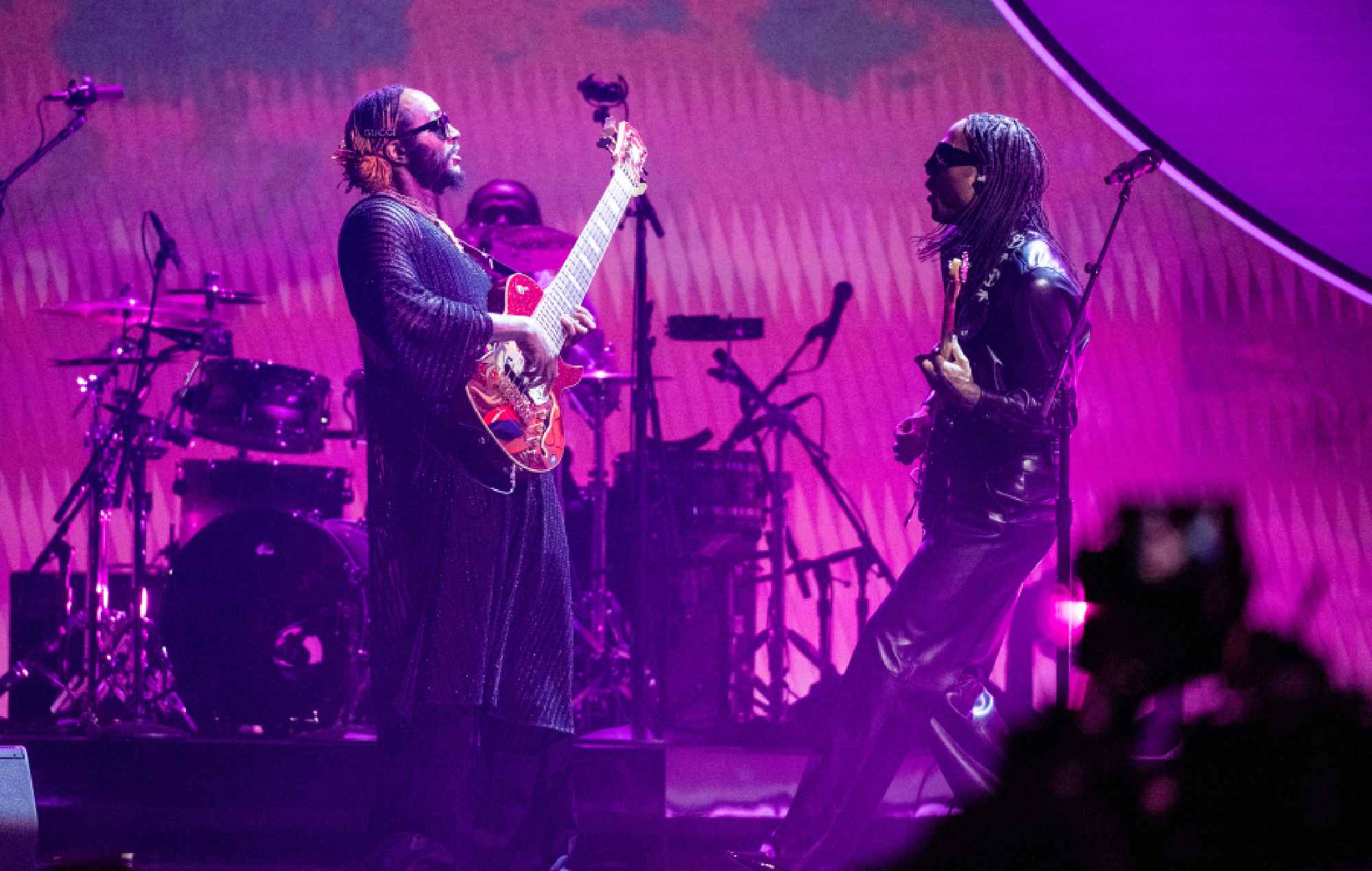 Regardez Steve Lacy interpréter "Bad Habit" avec Thundercat aux Grammys 2023