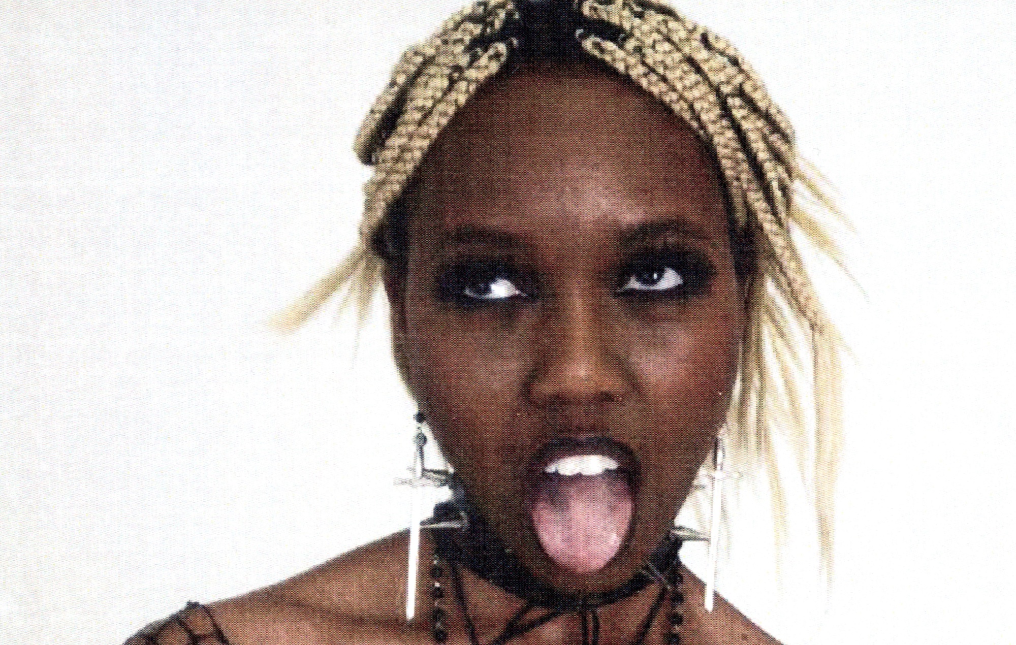 SPIDER façonne l'alt-pop dans sa propre image délicieusement surréaliste