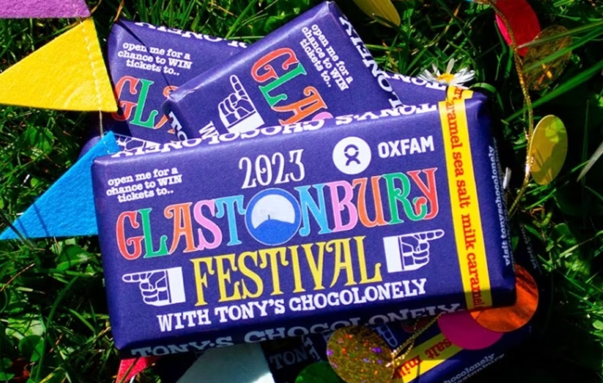 Un couple gagne des billets pour Glastonbury dans le cadre d'un cadeau de style 'Willy Wonka'