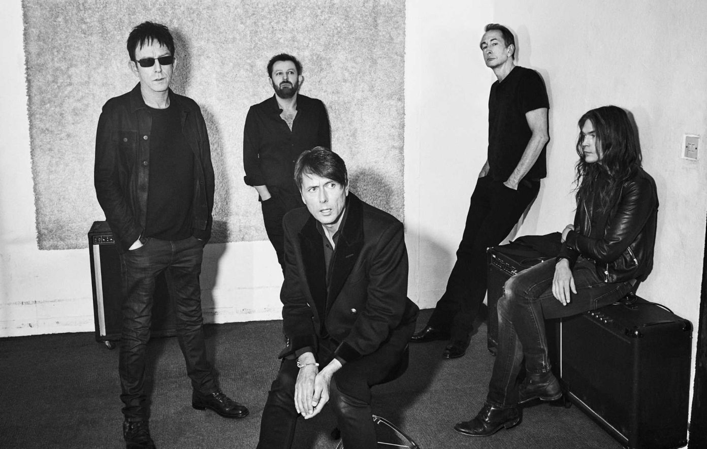 Suede annonce des dates de tournée supplémentaires au Royaume-Uni pour décembre 2023