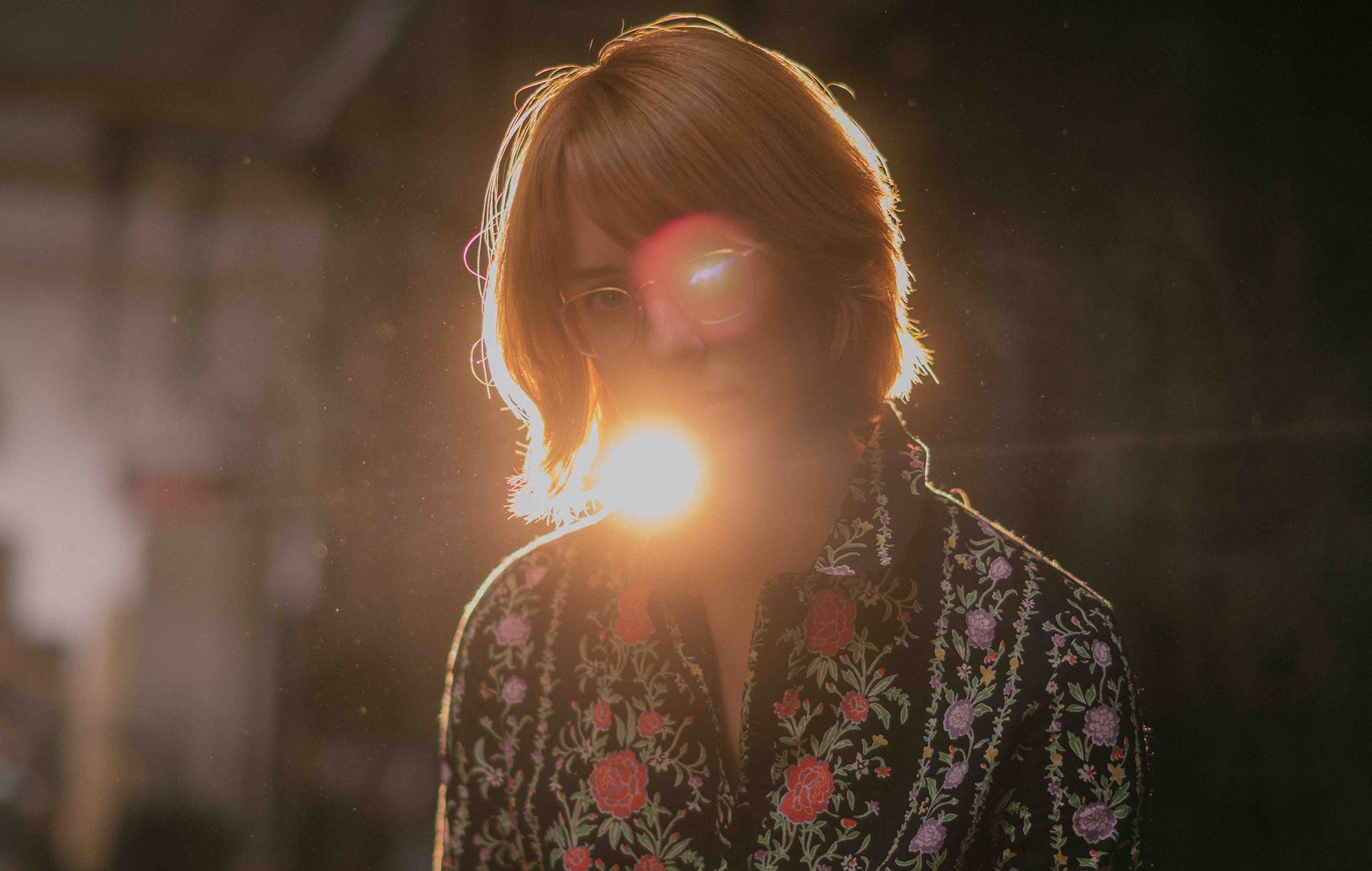 Avalon Emerson - Revue '& The Charm' : une évolution chatoyante