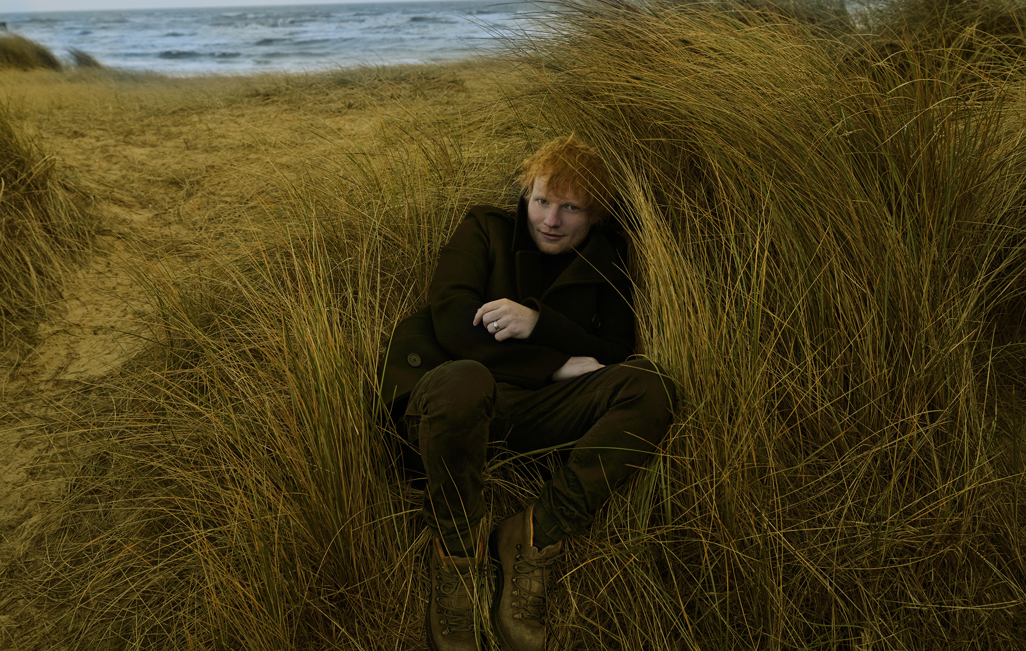 Ed Sheeran - Critique '-': ses temps troublés mis à nu