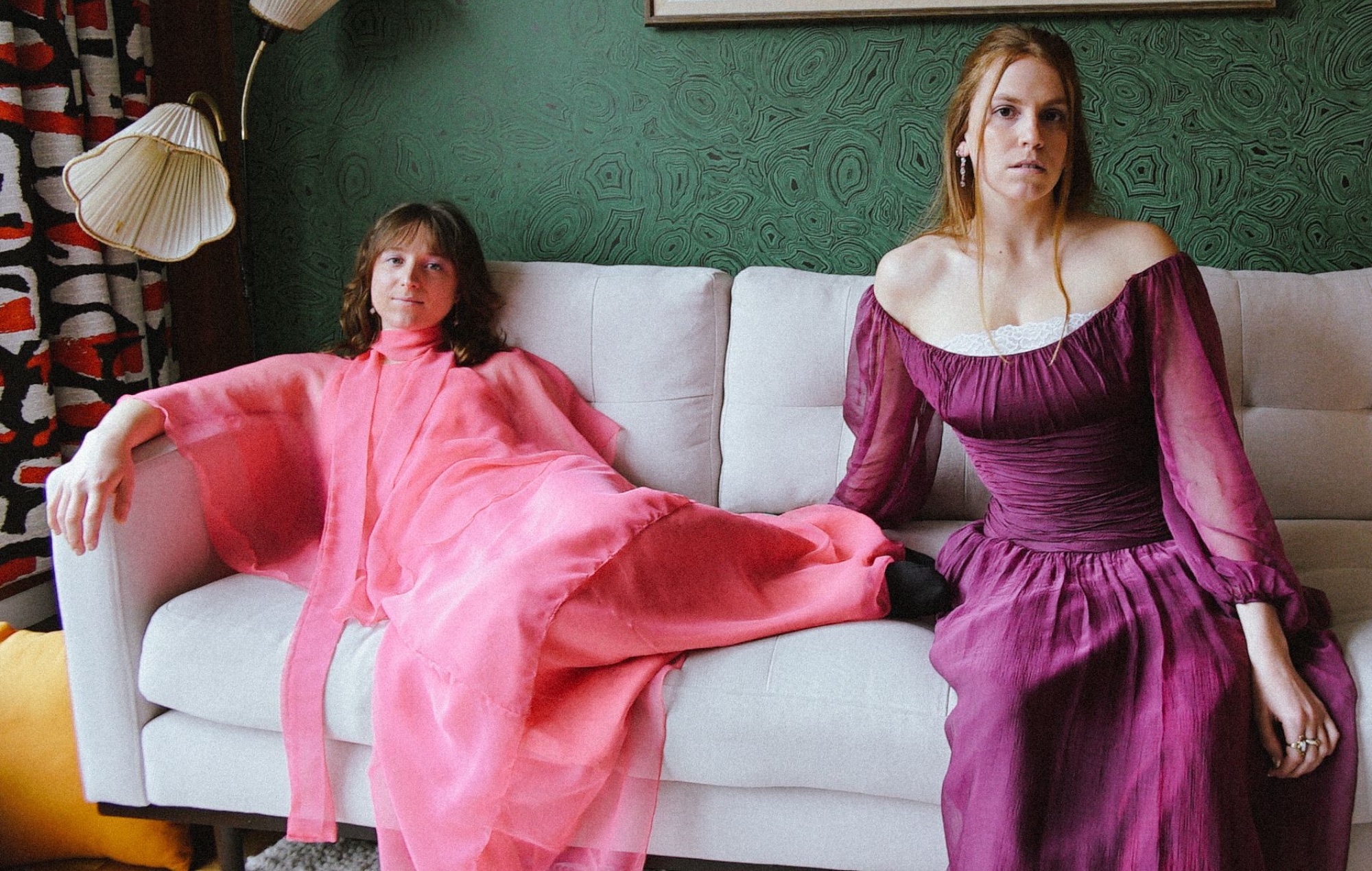 des chœurs énormes et une chimie musicale irrépressible