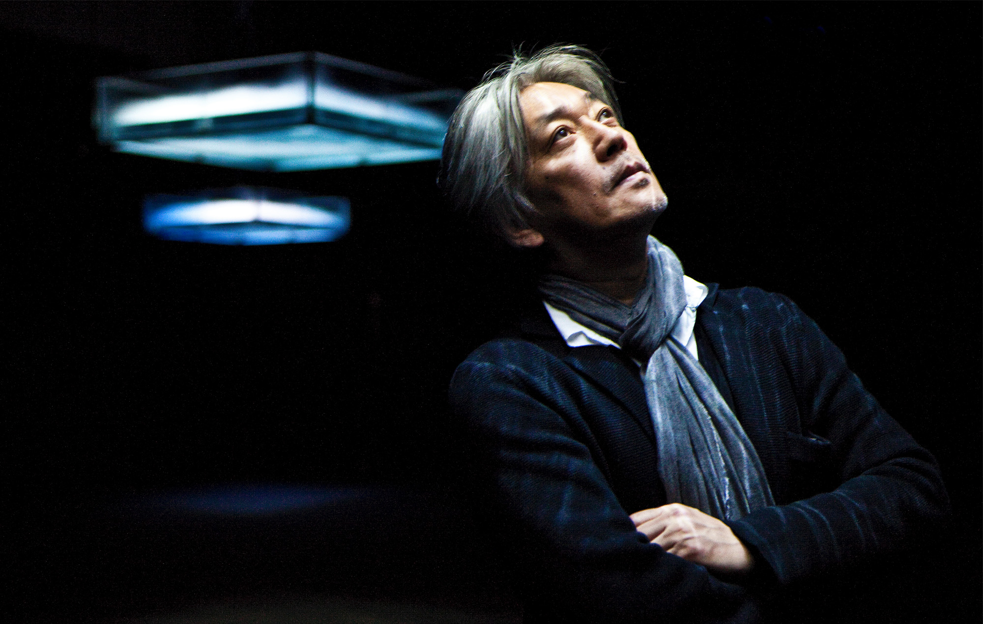 Les œuvres solo de Ryuichi Sakamoto rassemblées sur la nouvelle compilation "Travesía" de Milan Records