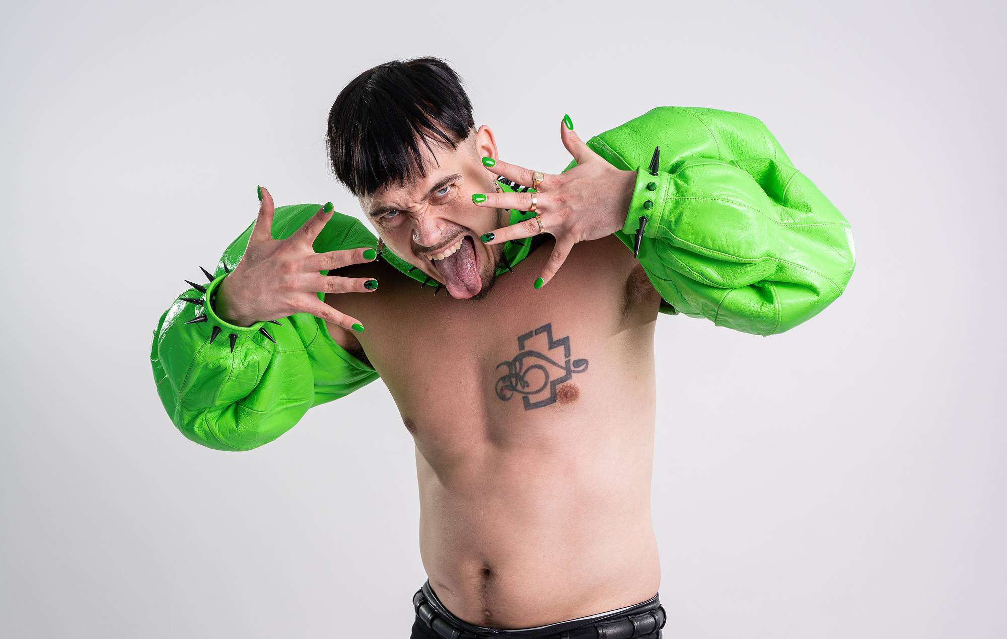 'Cha Cha Cha' écrase le Top 10 et Rammstein