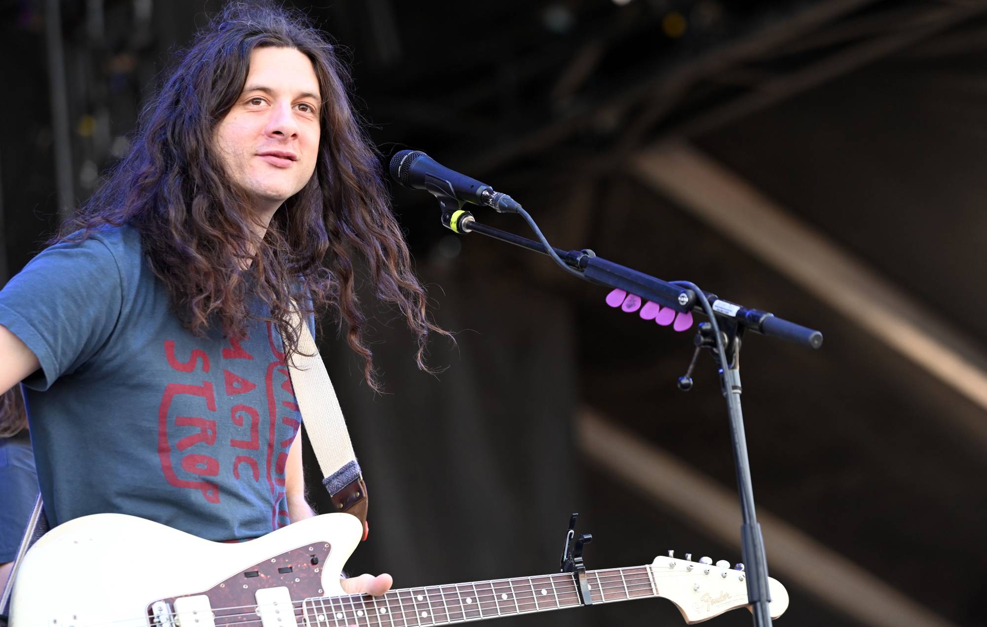 Kurt Vile couvre Charli XCX avec ses filles