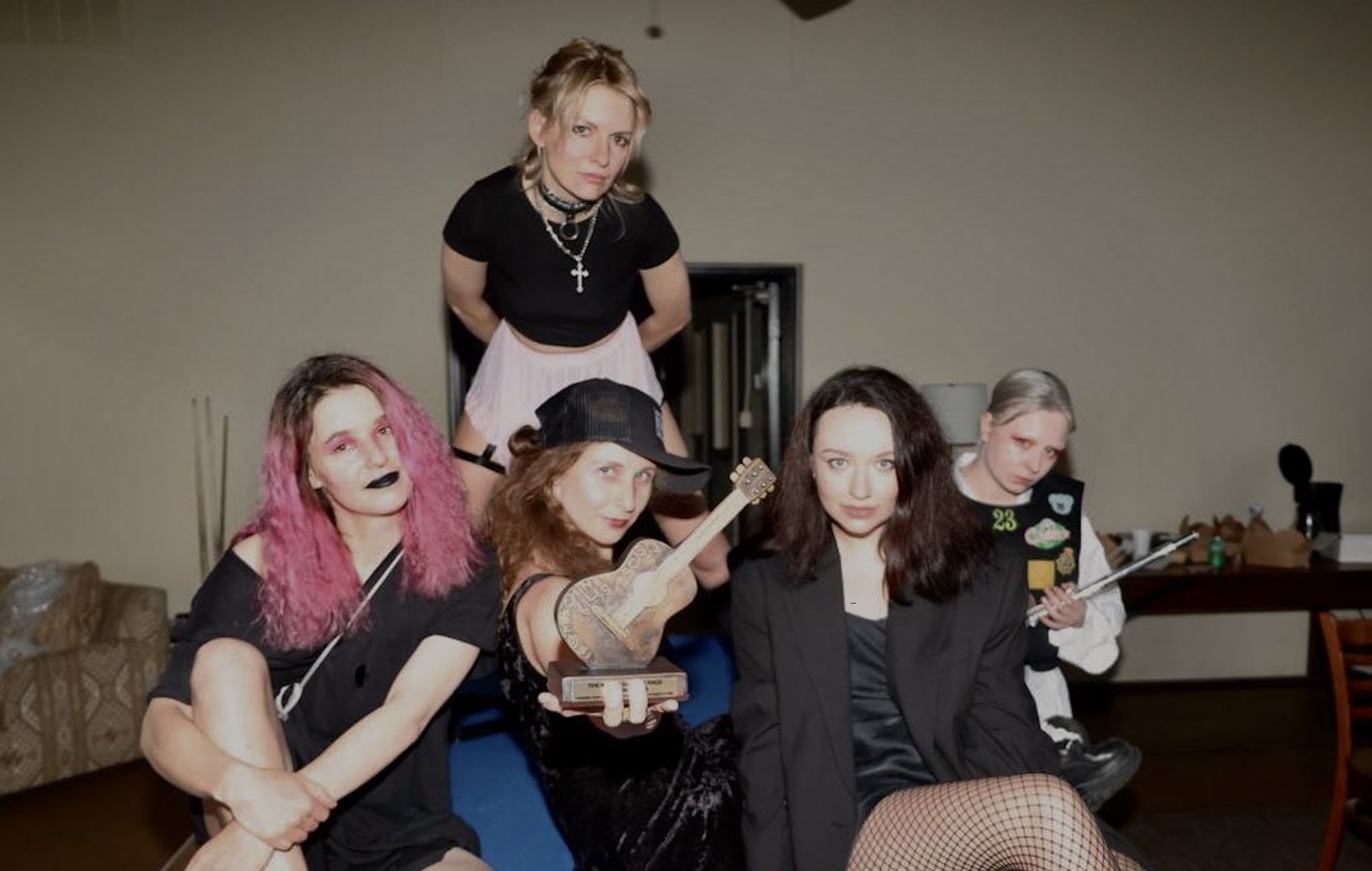 Les Pussy Riot reçoivent le prix Woody Guthrie 2023