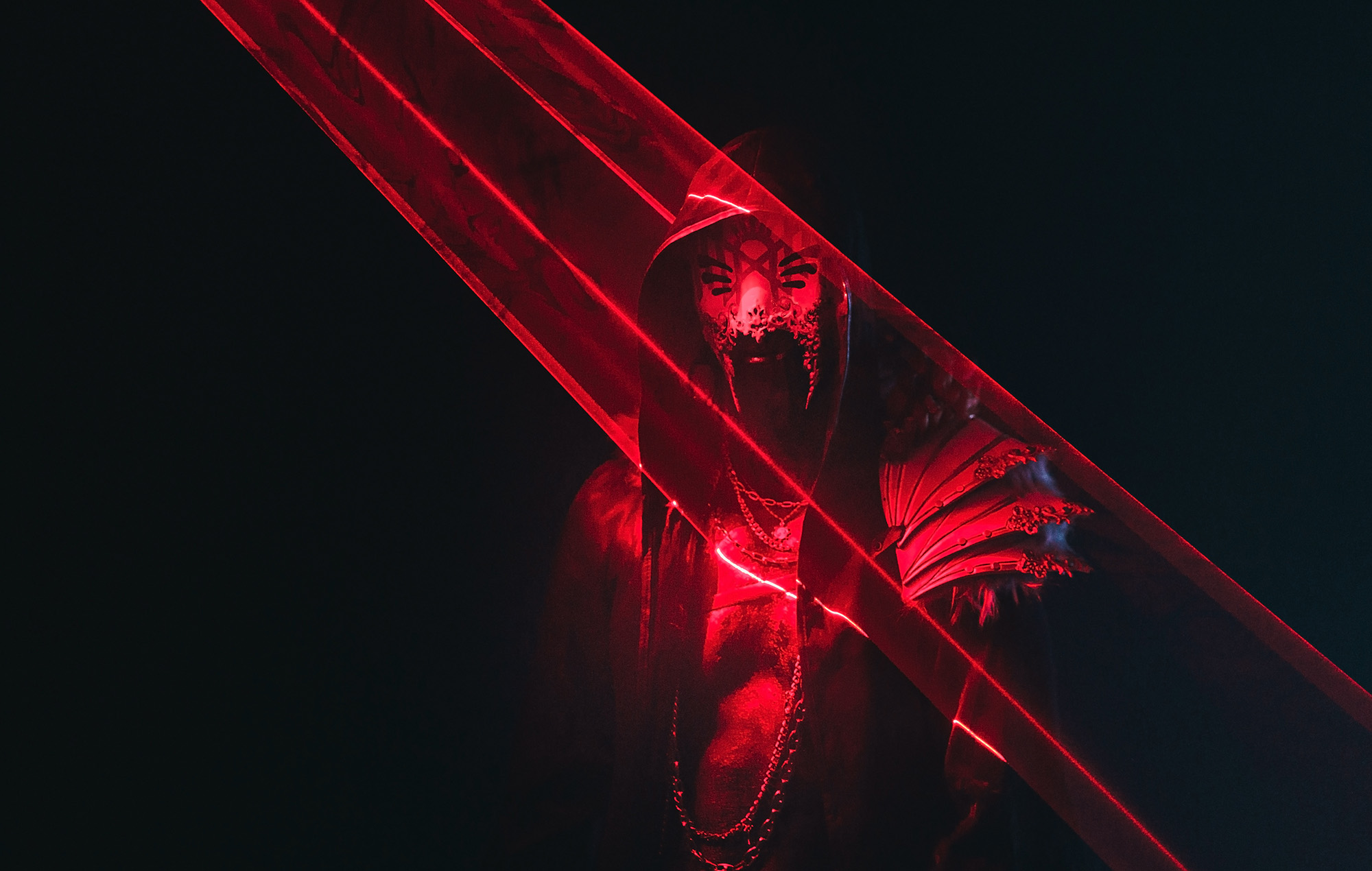 Sleep Token - Critique de "Take Me Back To Eden": des héros masqués poussant le rock à l'extrême