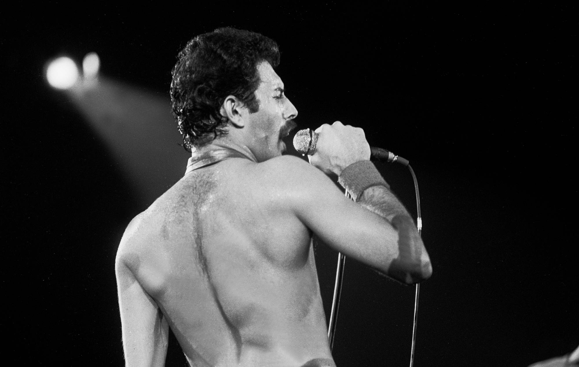 Un brouillon récemment découvert révèle le titre et les paroles originaux de "Bohemian Rhapsody" de Queen