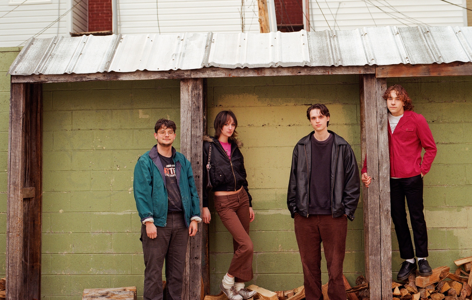 Feeble Little Horse – Critique de «Girl With Fish»: les rockeurs de Pittsburgh deviennent expérimentaux