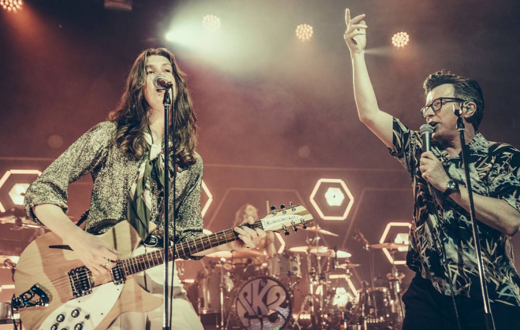 Rick Astley parle de l'ensemble secret de couvertures des Smiths de Glastonbury avec Blossoms