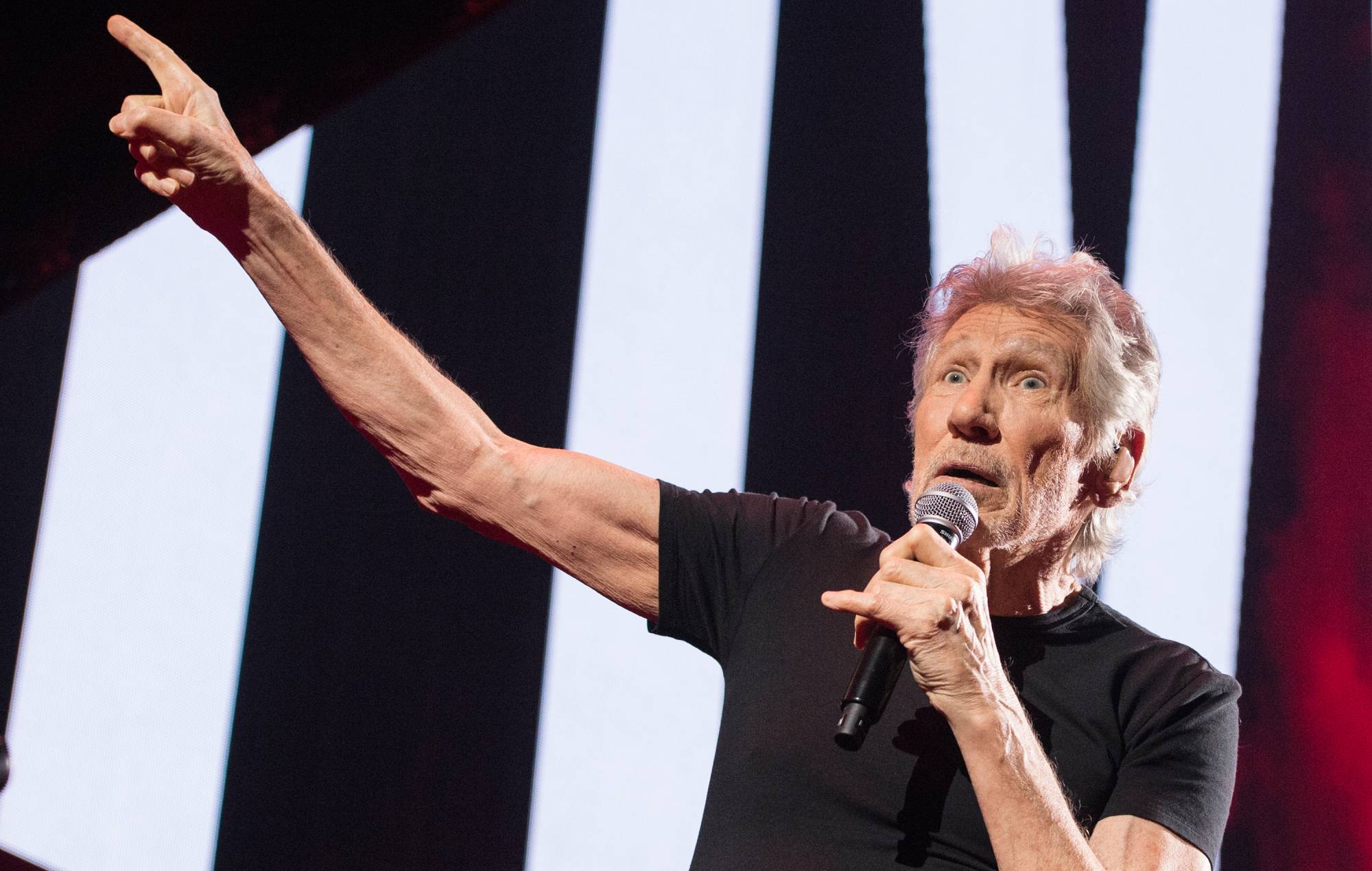 Roger Waters affirme que les critiques tentent de "l'annuler"