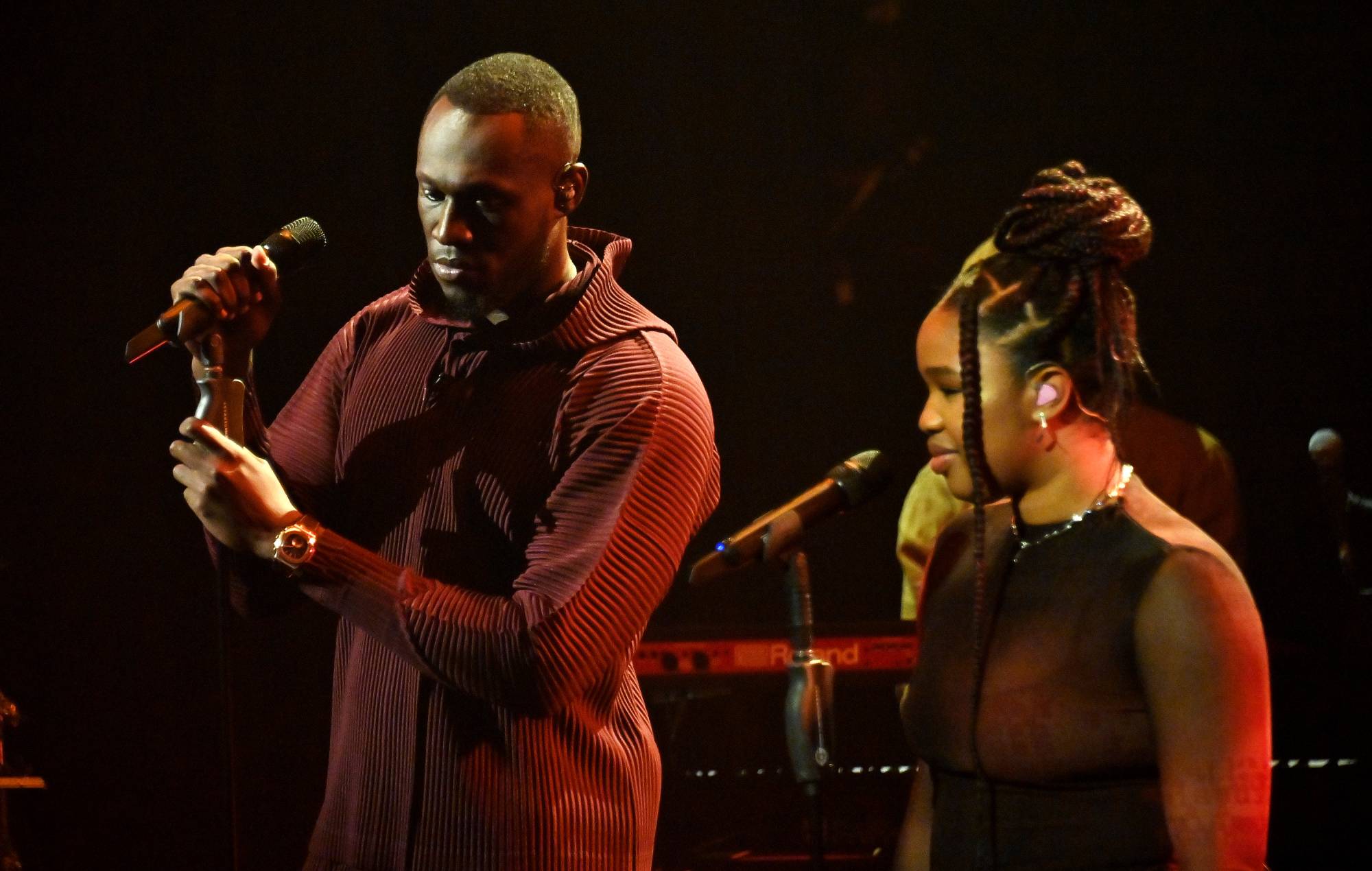 Stormzy fait une apparition surprise sur scène au concert de Debbie à Londres