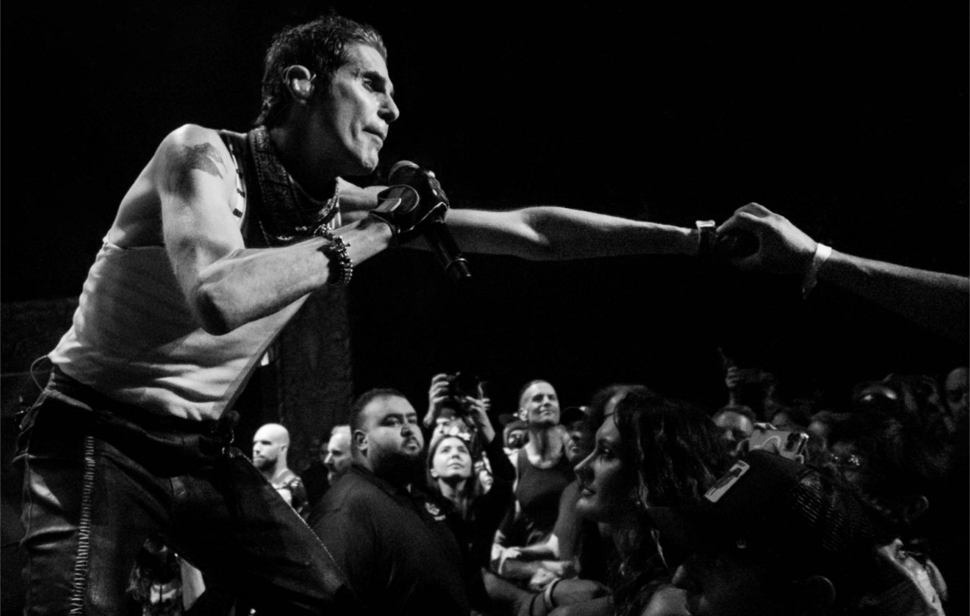 Porno For Pyros annonce sa première tournée en 25 ans pour célébrer son 30e anniversaire