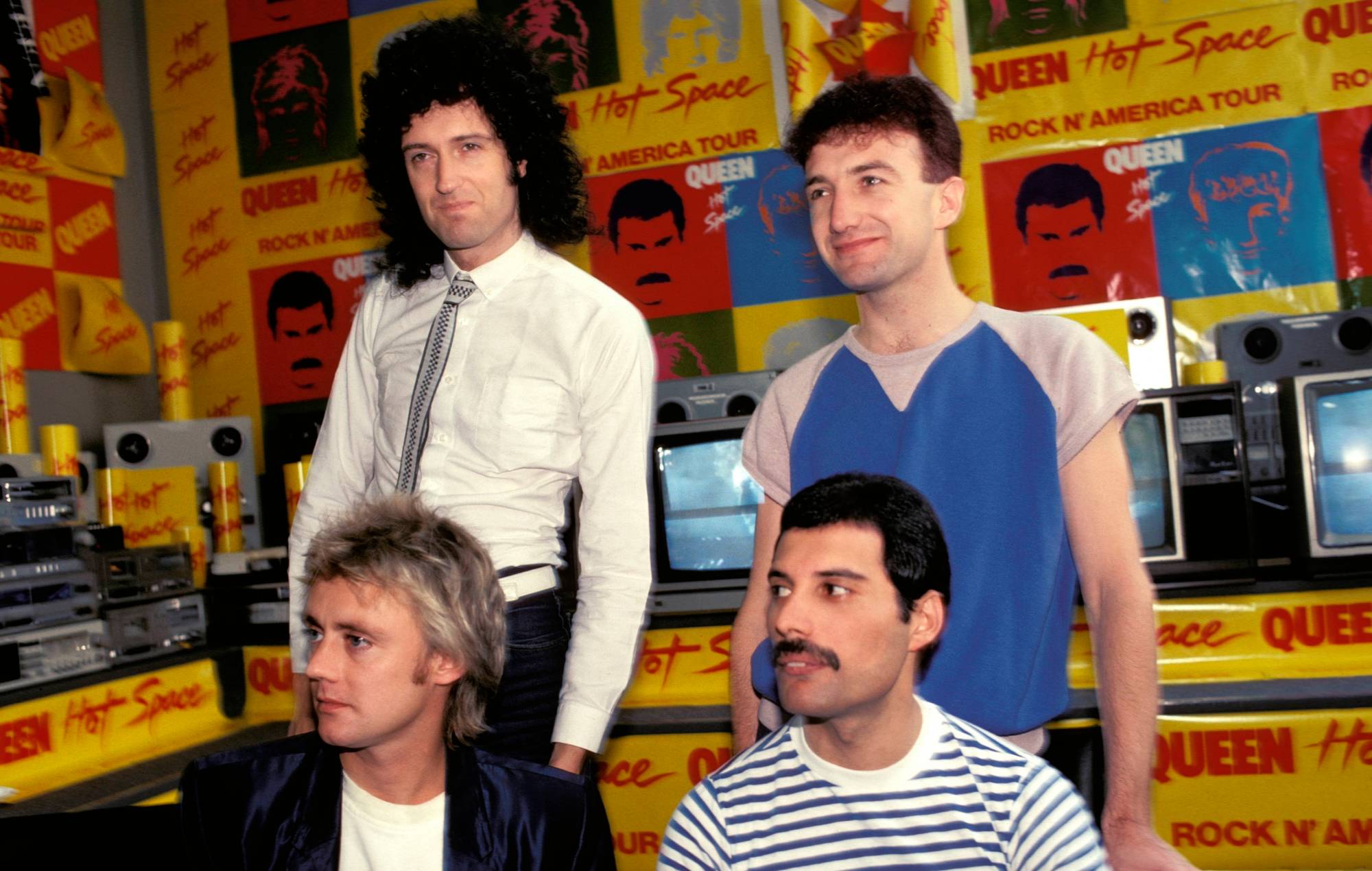 Brian May dit que John Deacon fait toujours "tout à fait partie de Queen"