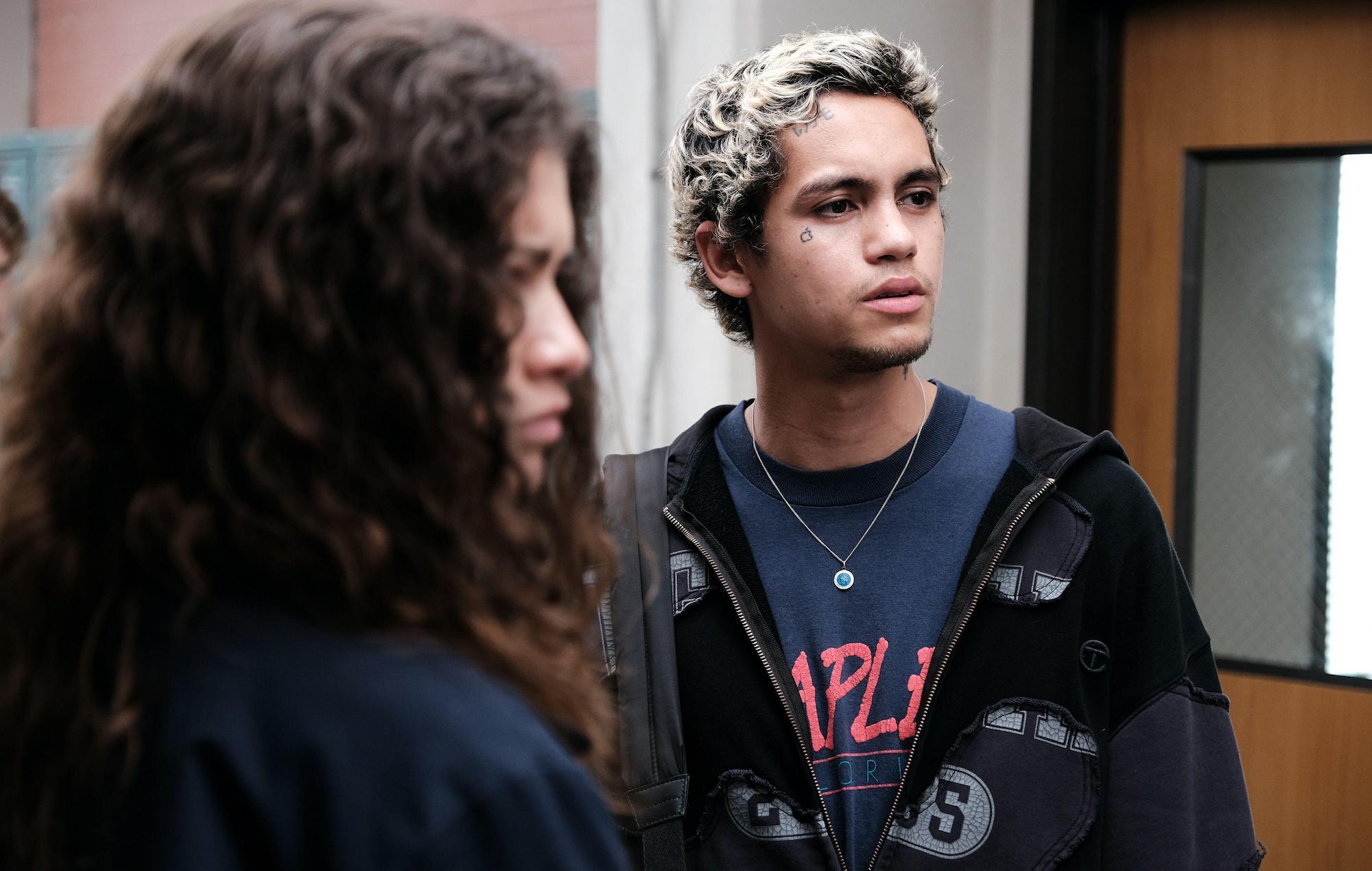 Dominic Fike dit qu'il a failli être expulsé de "Euphoria"