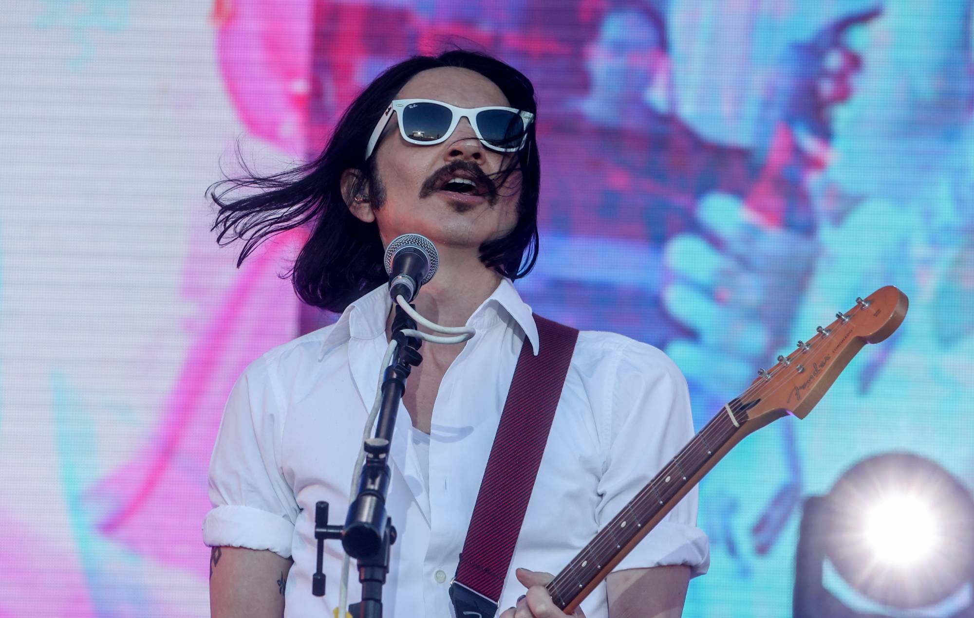 L'Italie enquête sur Brian Molko de Placebo pour avoir qualifié le Premier ministre d'extrême droite de "raciste" et de "fasciste"