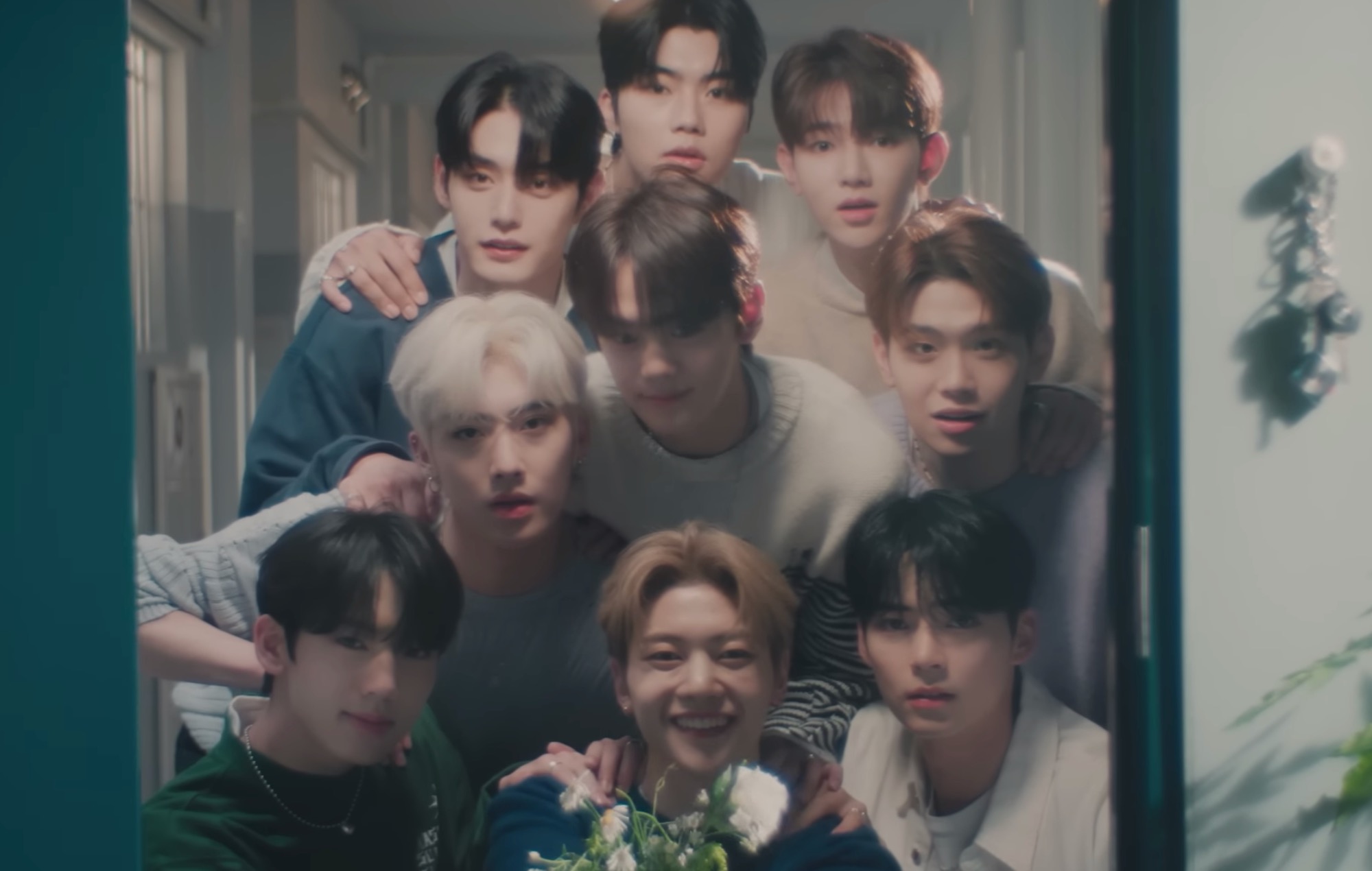 ZEROBASEONE taquine son premier single "In Bloom"