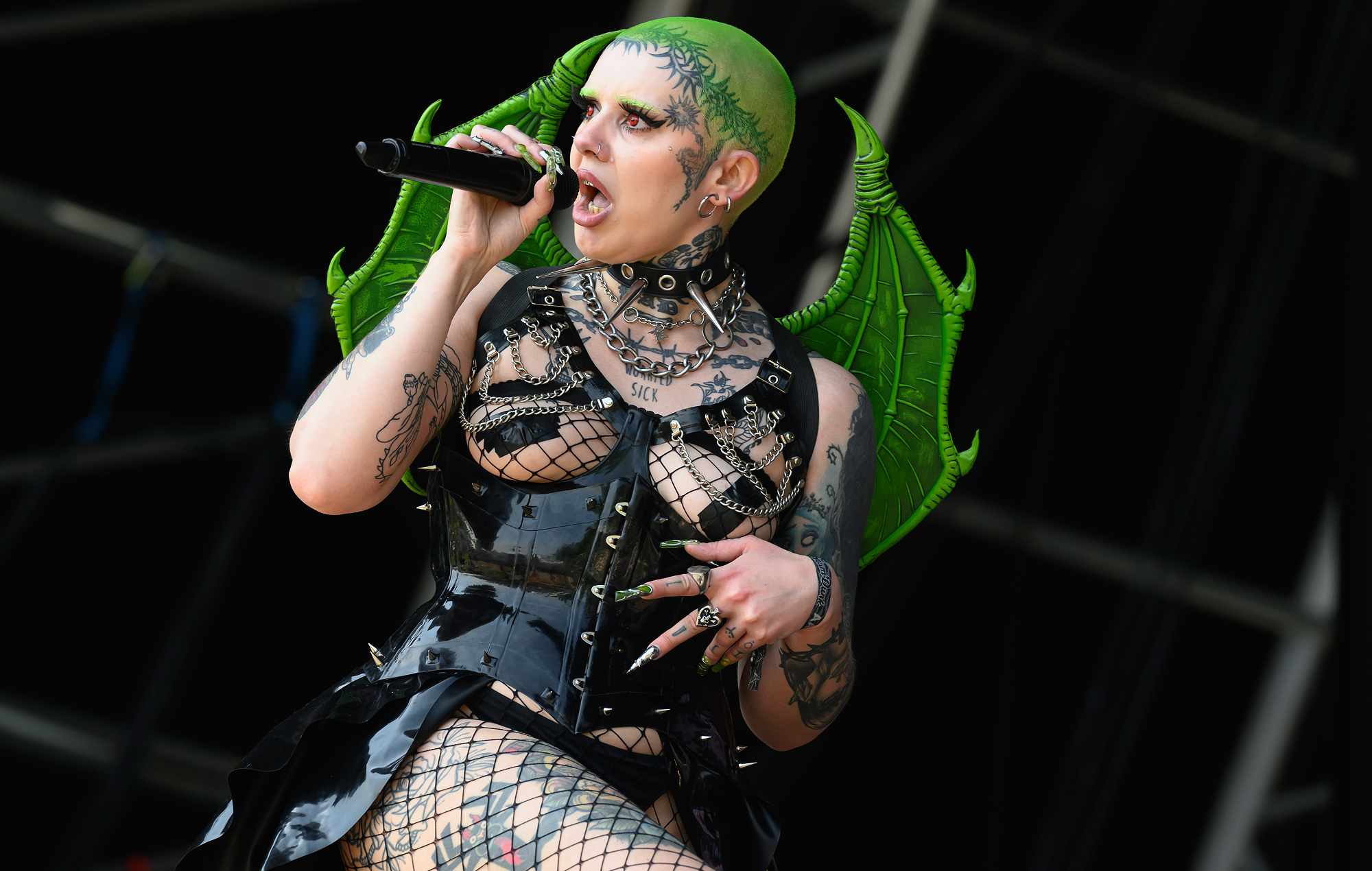 ZAND en tournée avec Peaches et Jeremy Corbyn en collaboration : "Il était un G"