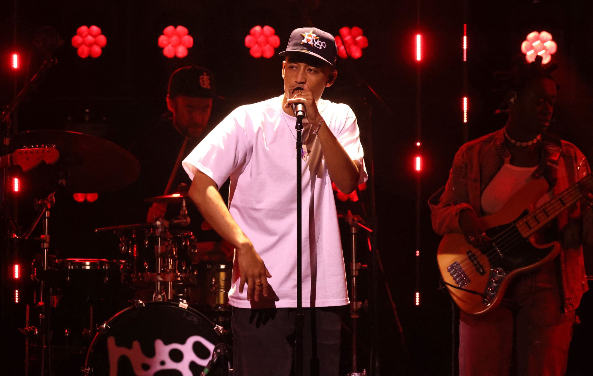 Loyle Carner sur la lutte contre la masculinité toxique avec ses spectacles en direct