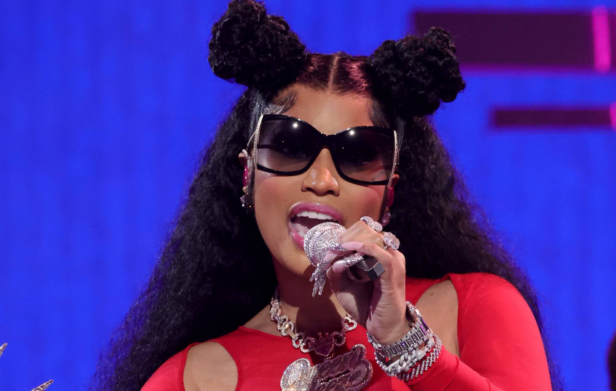 Nicki Minaj taquine la sortie prochaine de quatre autres chansons de "Pink Friday 2"