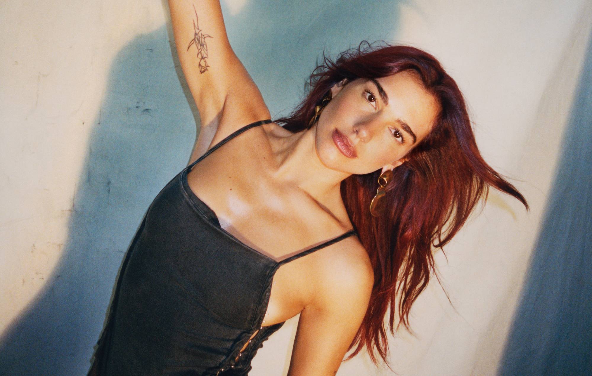 Dua Lipa annonce son nouveau single "Training Season"