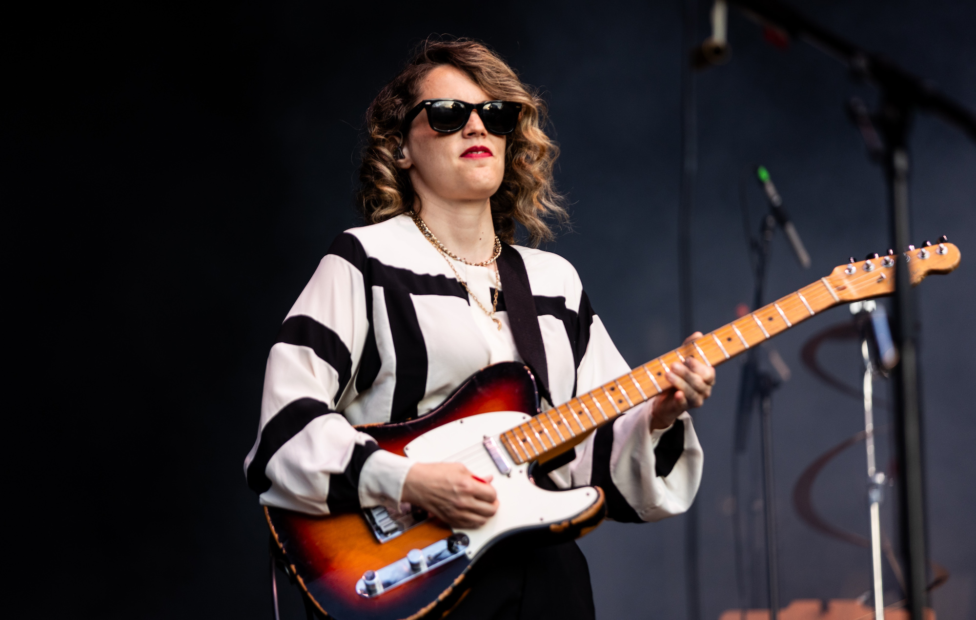 Anna Calvi partage "Miquelon" de la bande originale de "Peaky Blinders"
