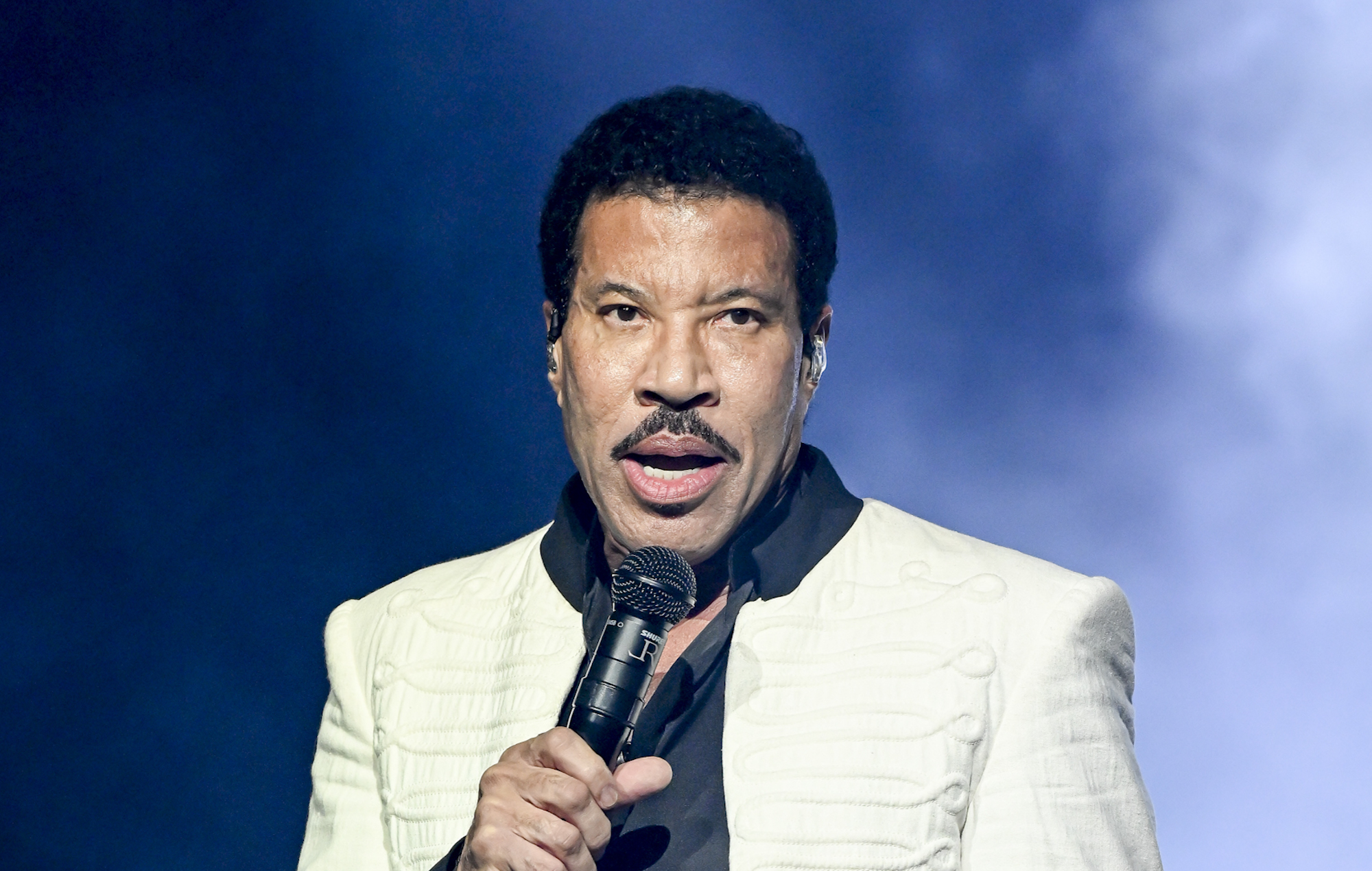 Lionel Richie annonce une tournée américaine en 2024 avec Earth, Wind & Fire