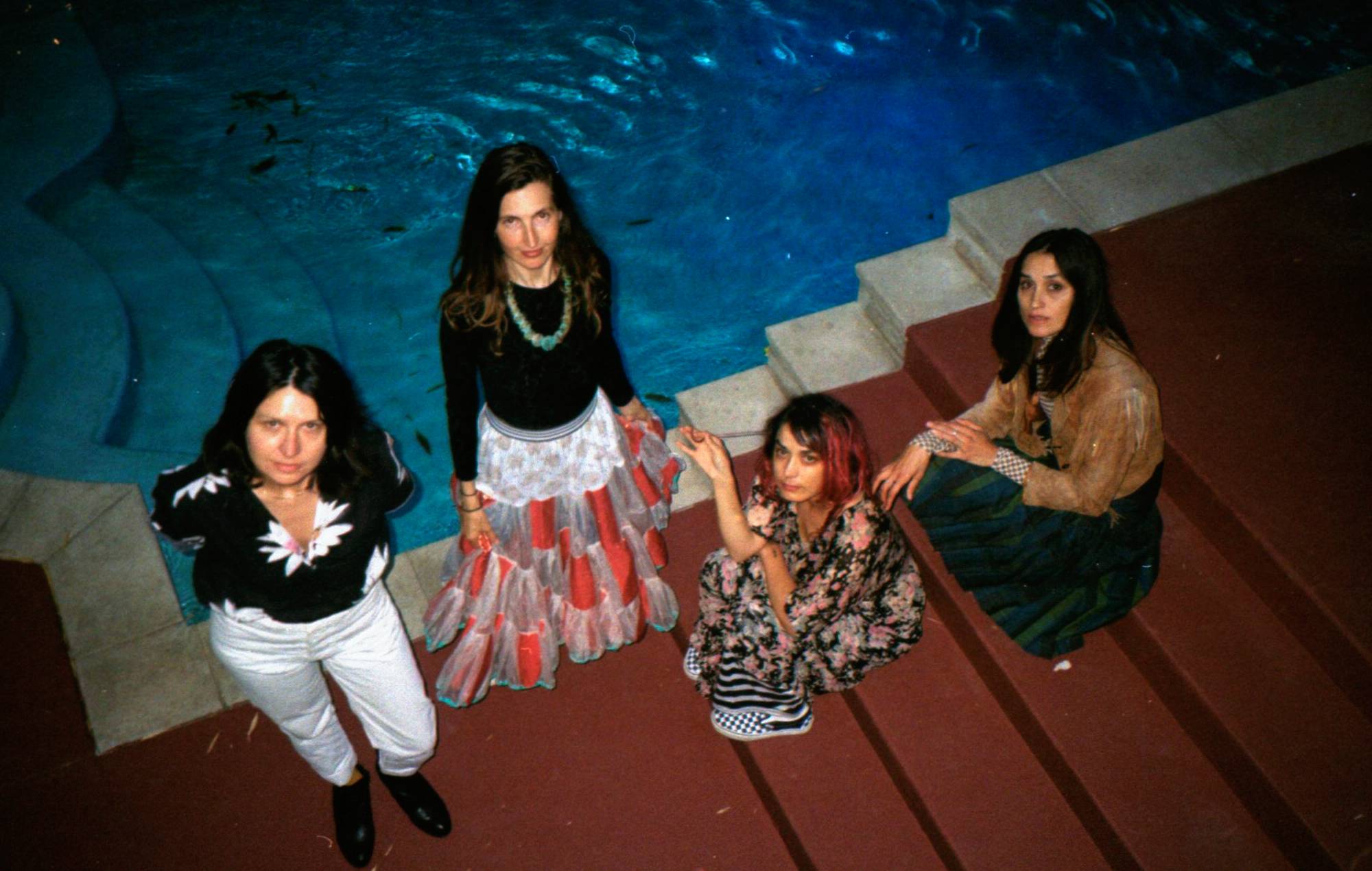Warpaint nous parle de leurs 20 années « psychédéliques » ensemble et de leur nouveau single « Common Blue »