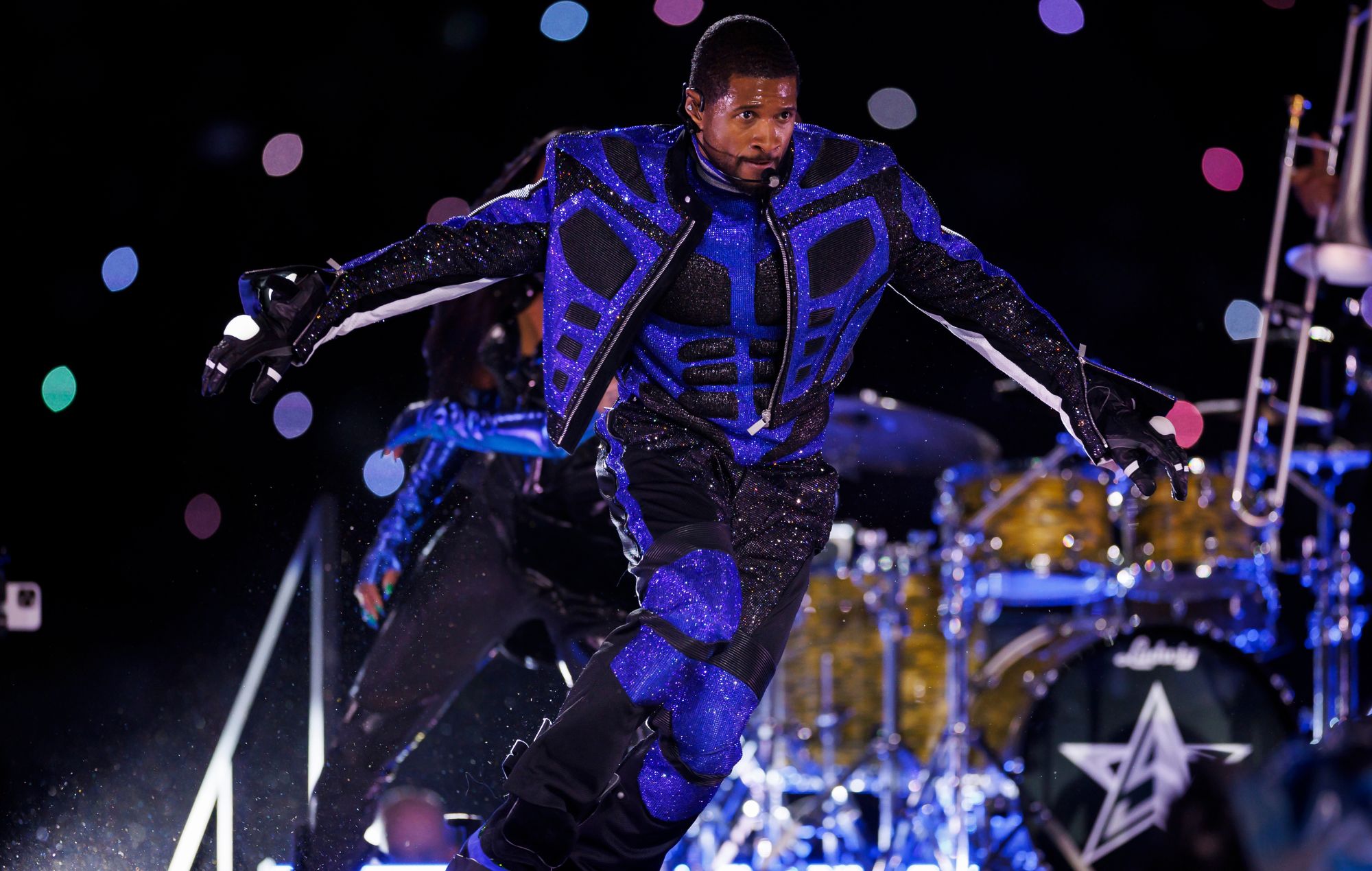Usher n'aurait gagné que 671 $ grâce à sa performance au Super Bowl