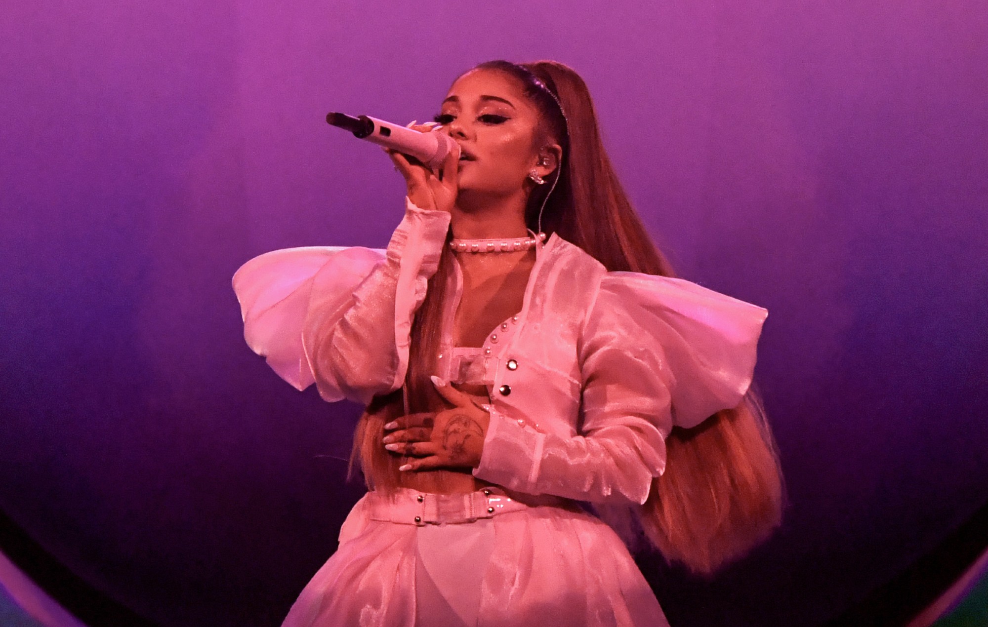 Ariana Grande veut partir en tournée pour un nouvel album mais les plans sont "à déterminer"