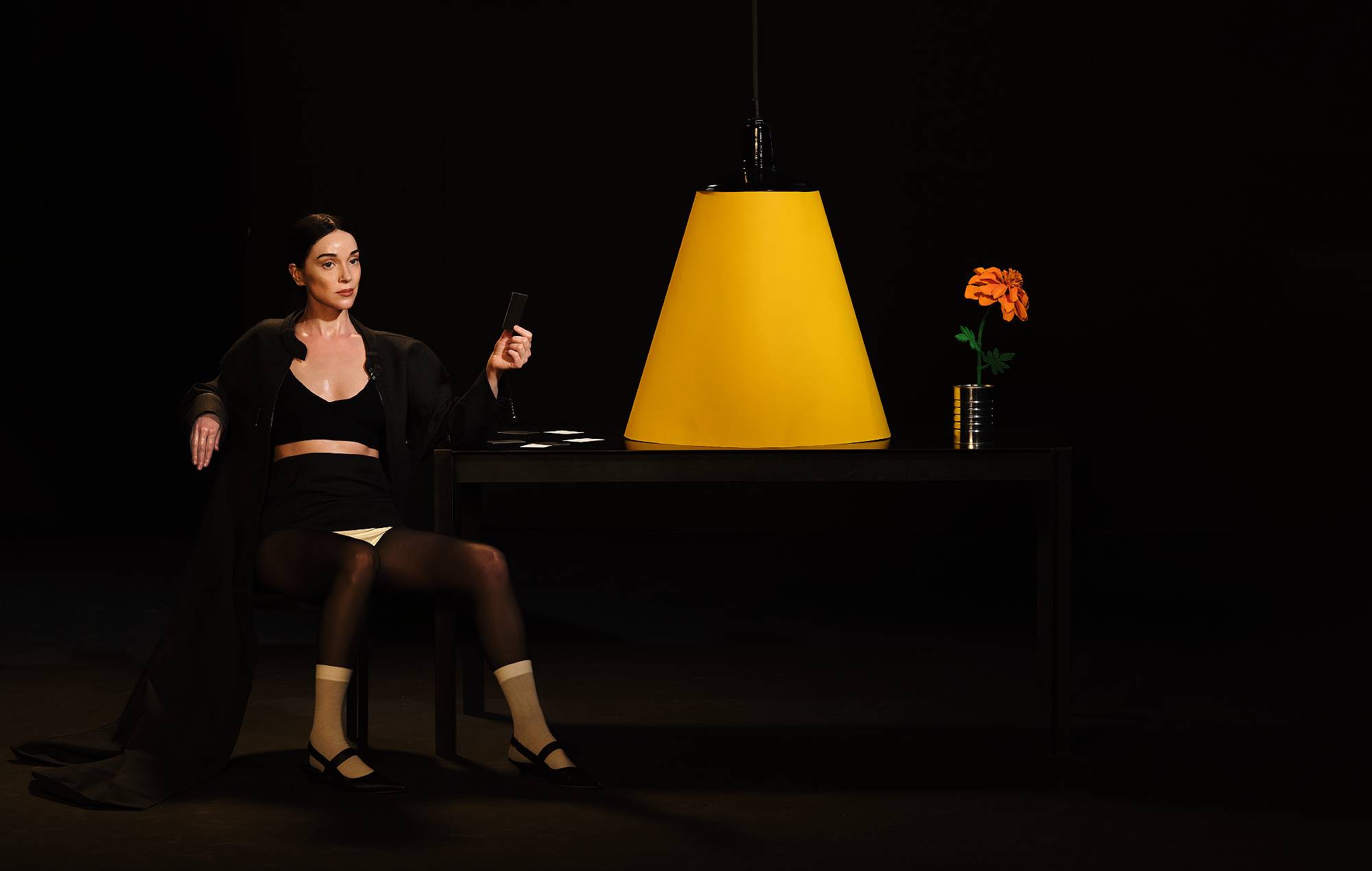 St Vincent partage "Broken Man" avec Dave Grohl et parle de l'album "All Born Screaming"